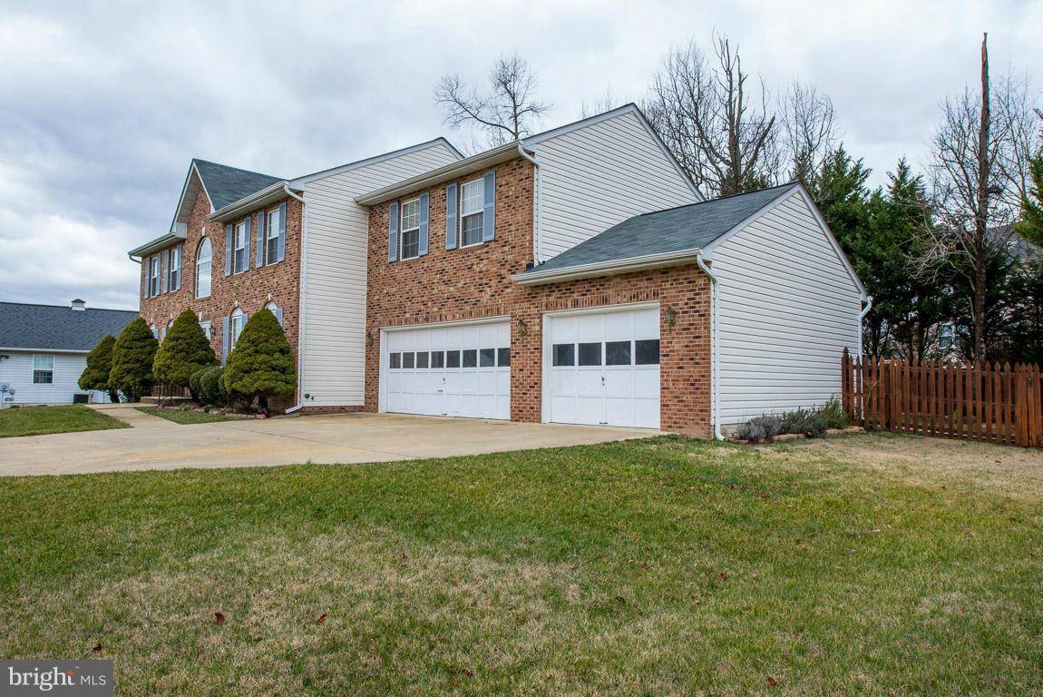 Waldorf, MD 20603,2822 DESERT SUN CT