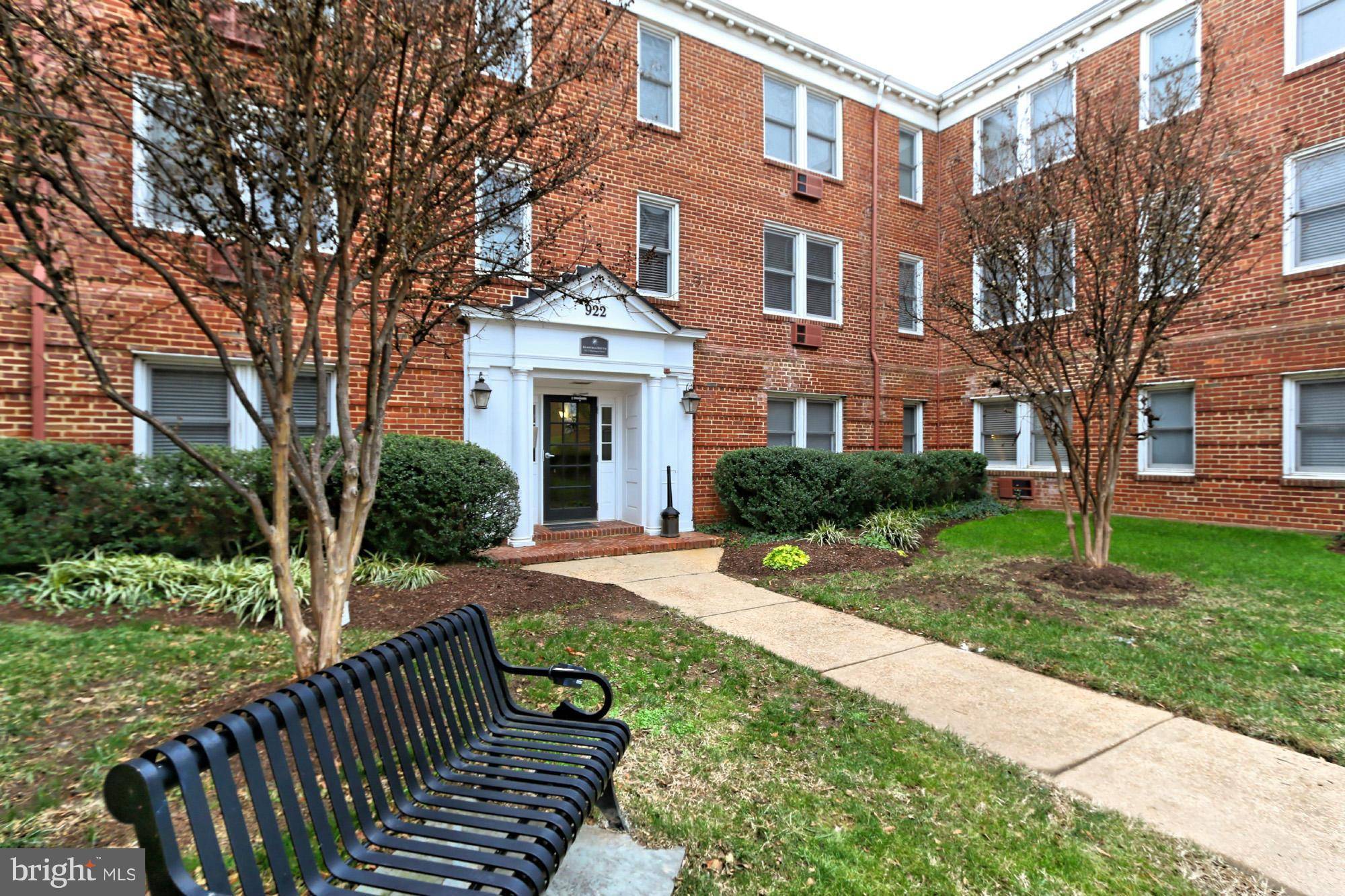 Alexandria, VA 22314,922 WASHINGTON ST S #305