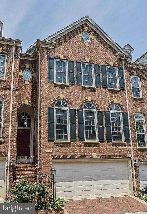 Alexandria, VA 22314,713 HAWKINS WAY