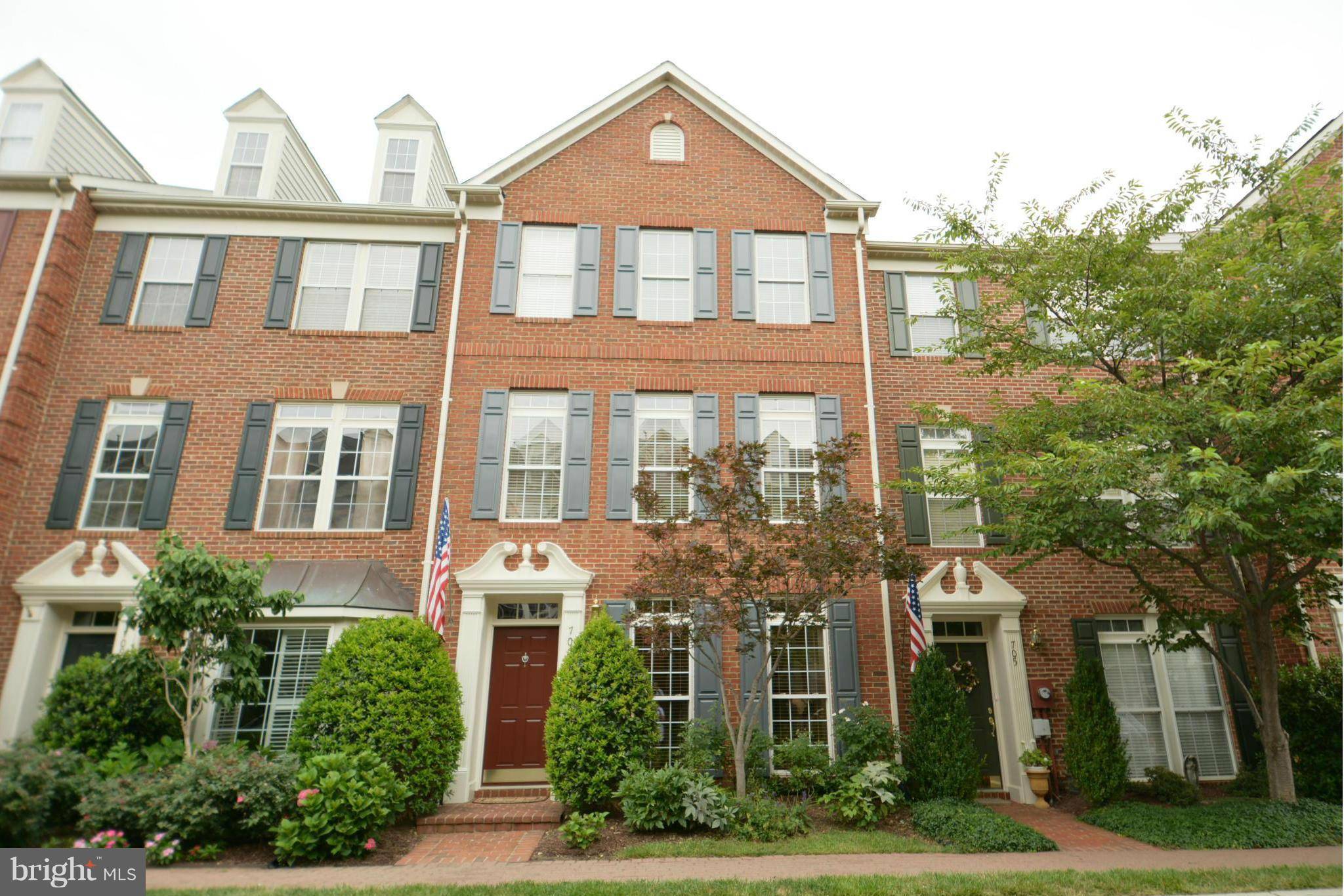 Alexandria, VA 22314,707 SCARBURGH WAY