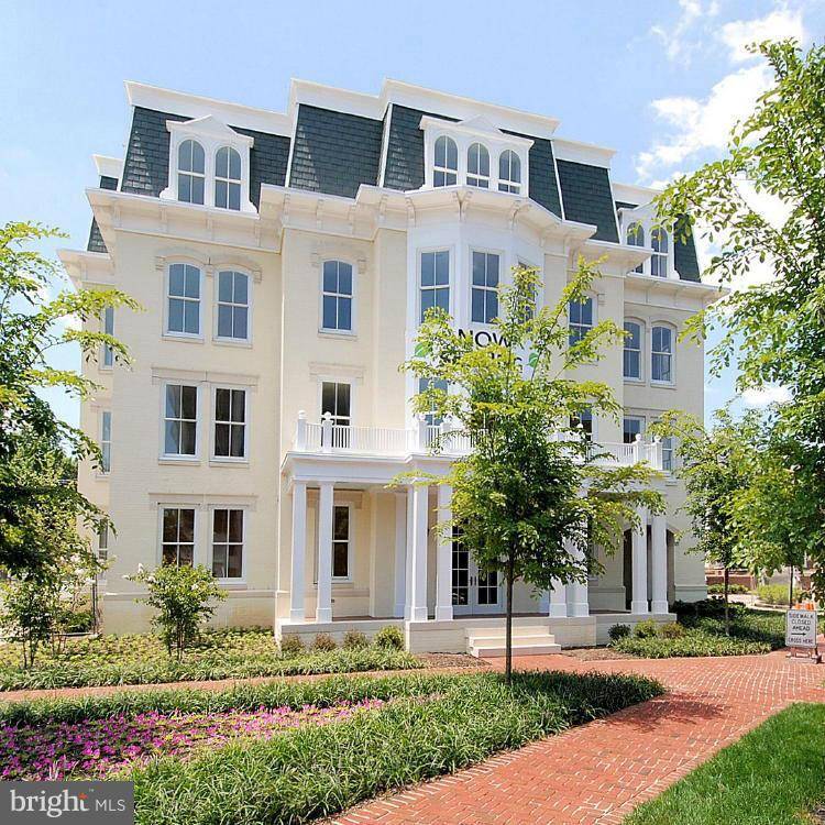 Alexandria, VA 22314,900 WASHINGTON ST #105E