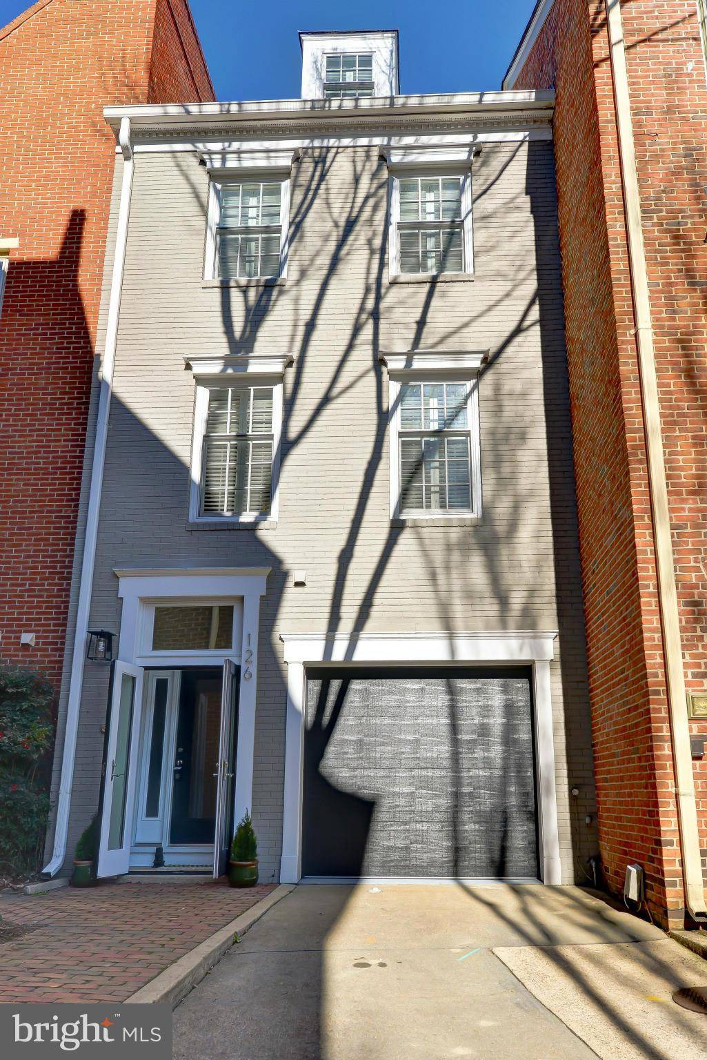 Alexandria, VA 22314,126 WATERFORD PL