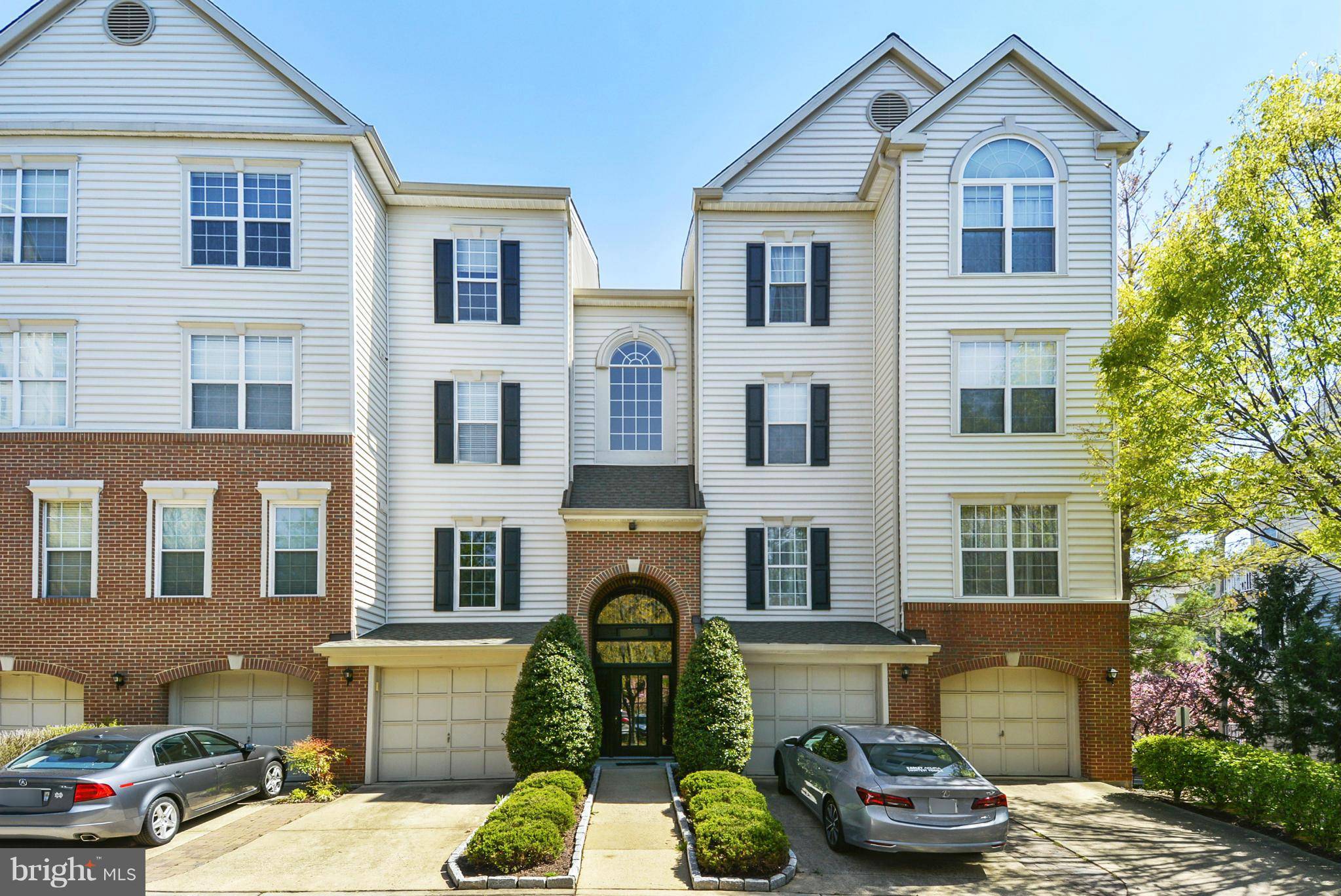 Alexandria, VA 22311,4667 LONGSTREET LN #305