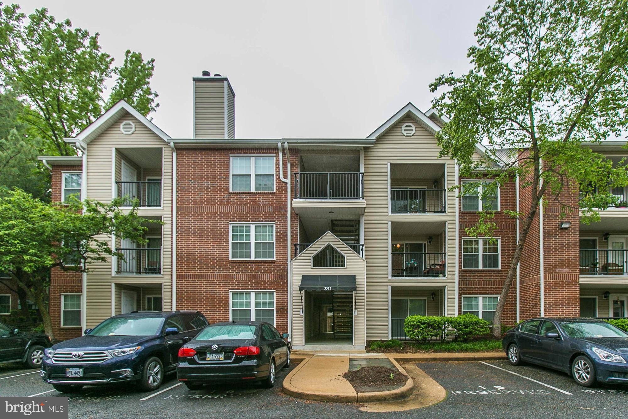 Alexandria, VA 22302,3312 WYNDHAM CIR #206