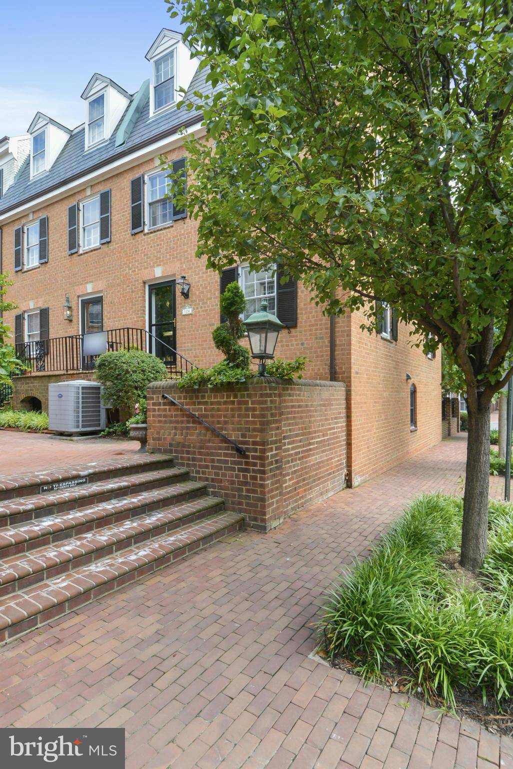 Alexandria, VA 22314,126 CAMERON MEWS