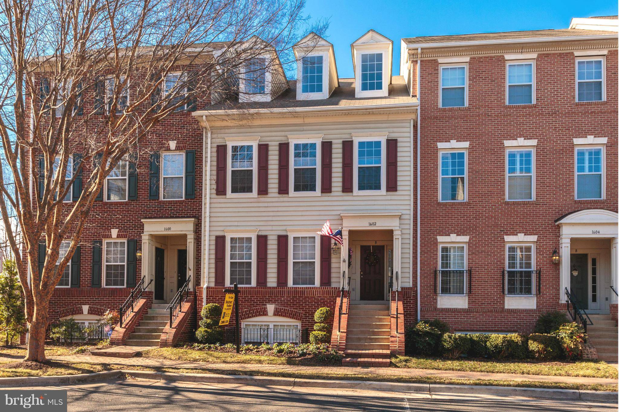 Alexandria, VA 22314,1602-A HUNTING CREEK DR