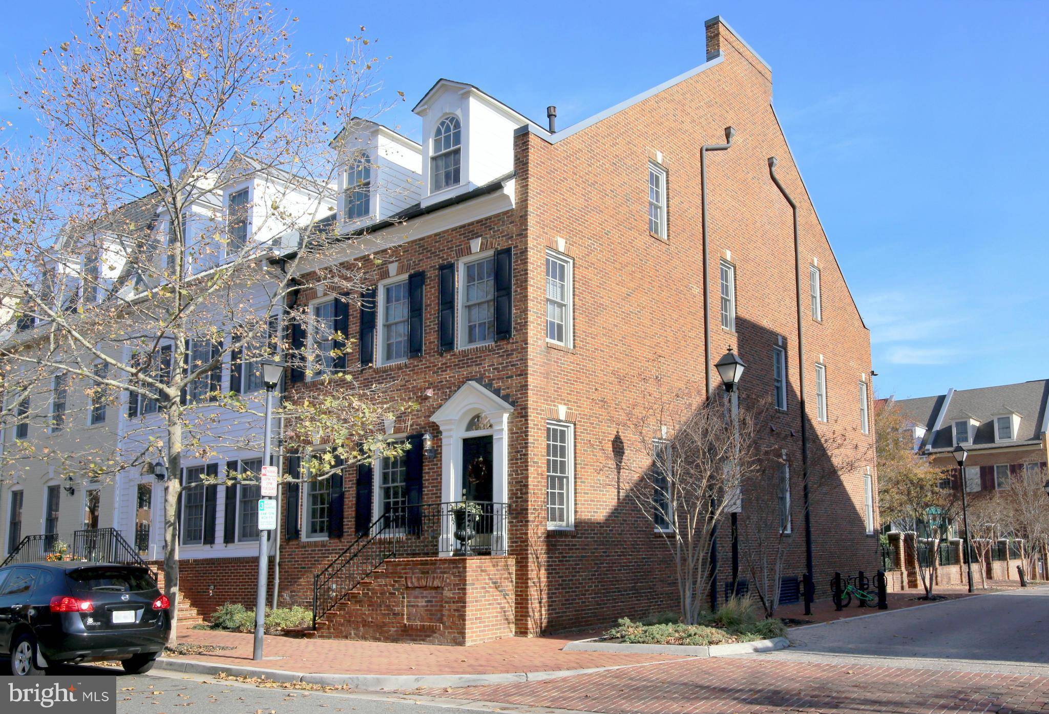 Alexandria, VA 22314,419 PITT ST N