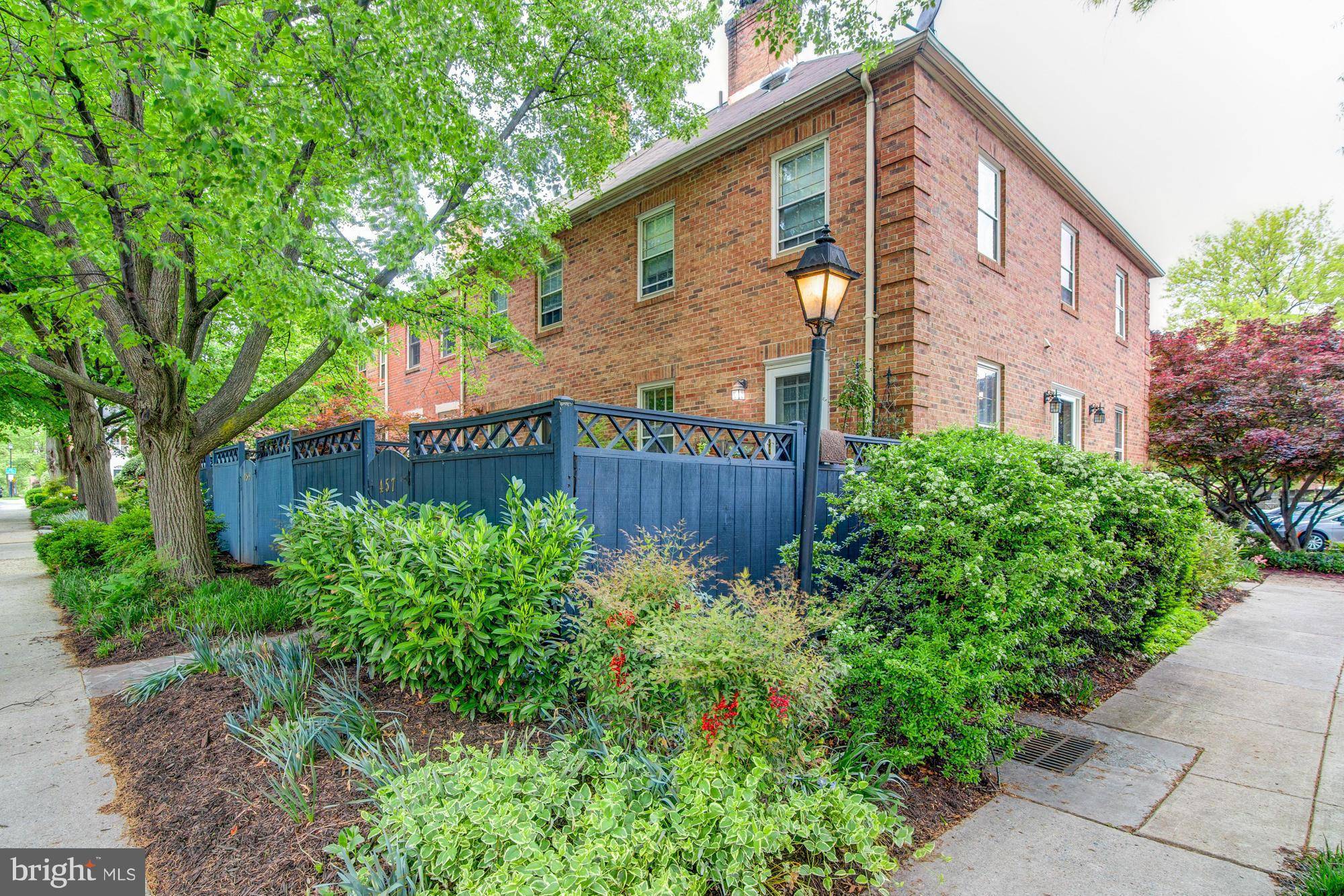 Alexandria, VA 22314,457 OLD TOWN CT