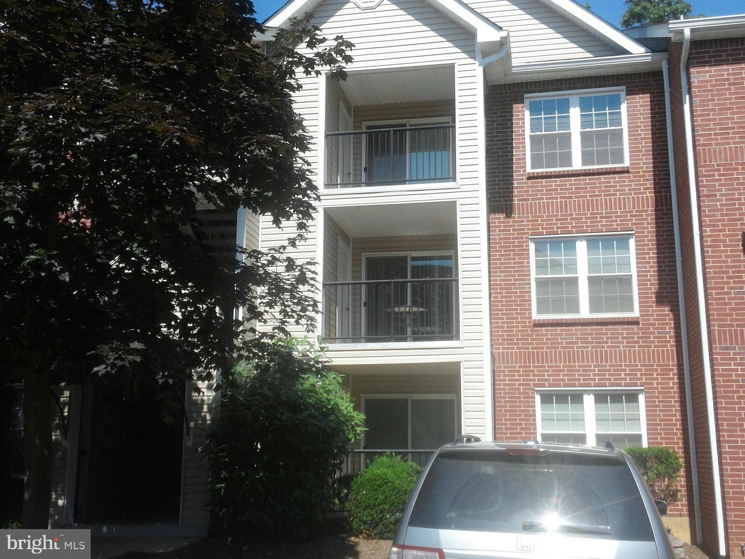 Alexandria, VA 22302,3305 WYNDHAM CIR #354