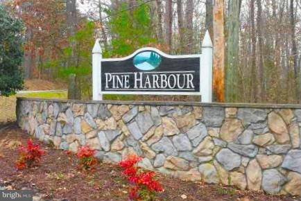 Mineral, VA 23117,22 PINE HARBOUR DR.