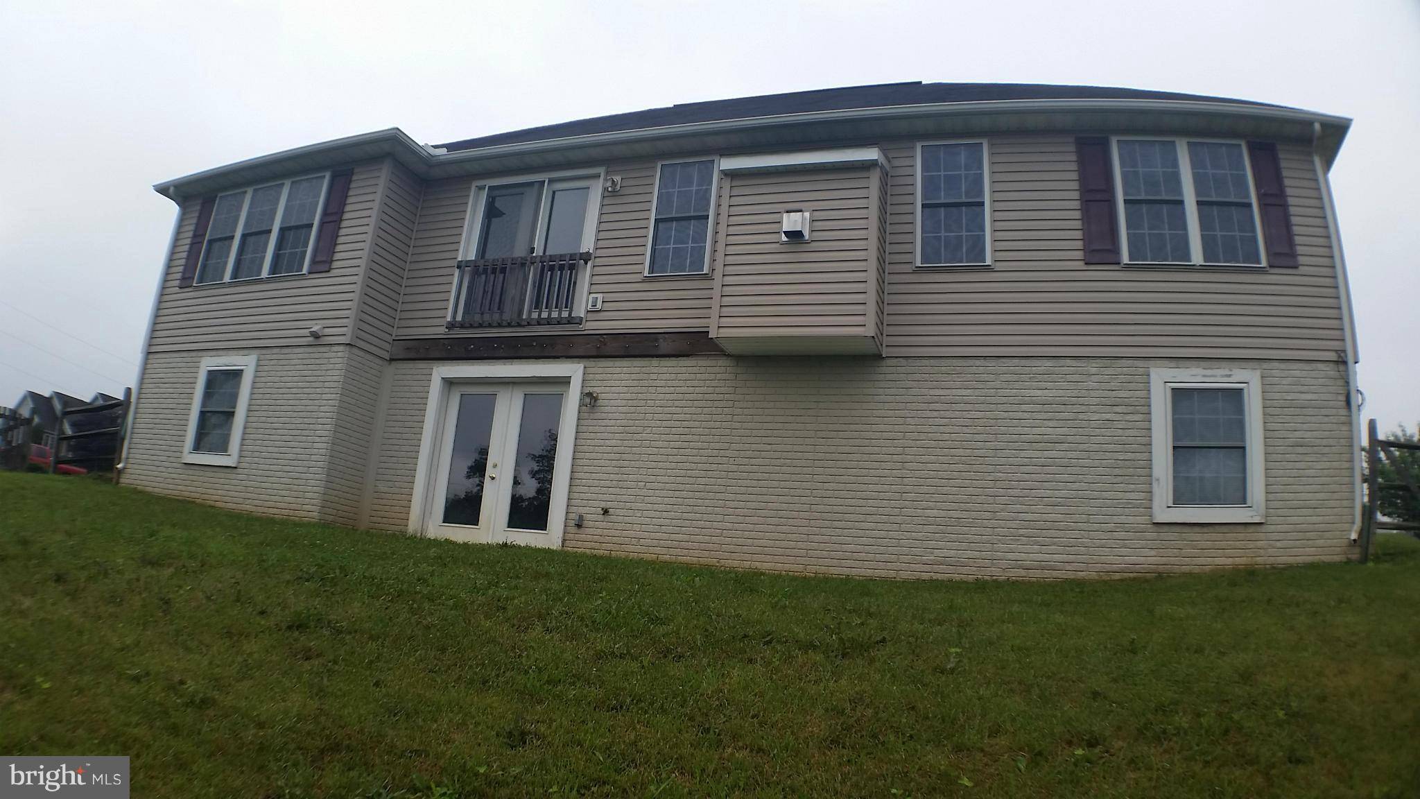 Falling Waters, WV 25419,33 LANSING CT