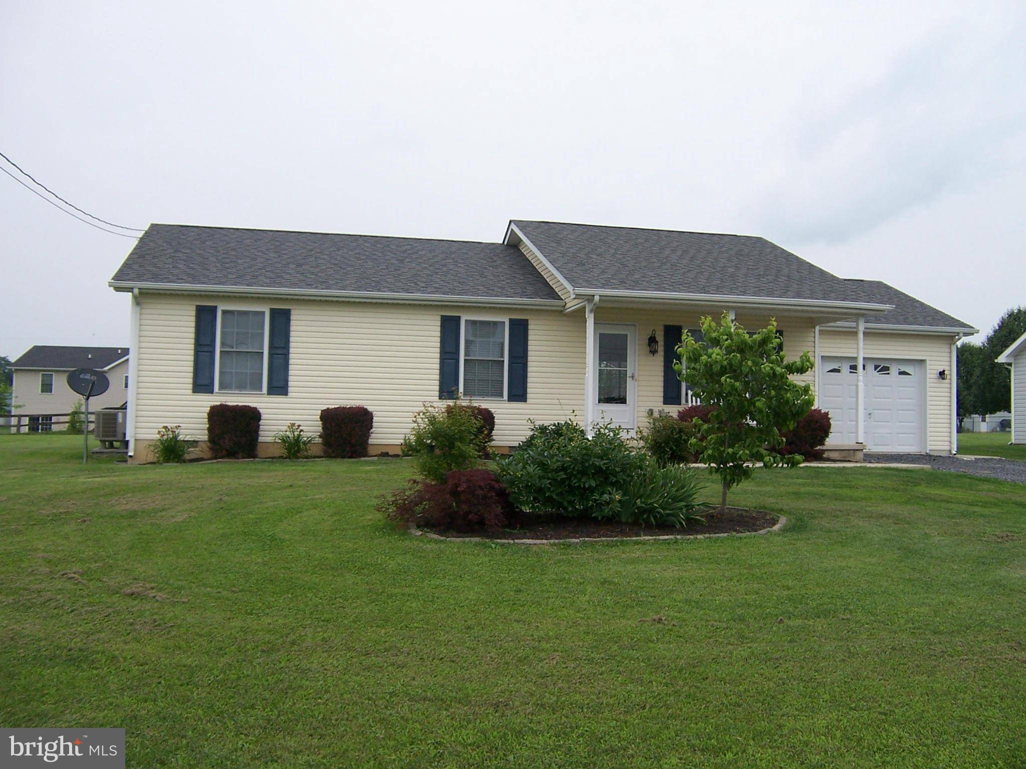 Bunker Hill, WV 25413,238 LARRY WAY