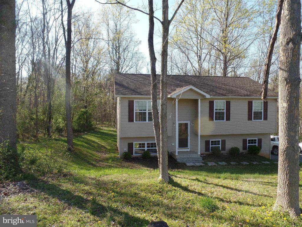 Falling Waters, WV 25419,218 EMERALD DR