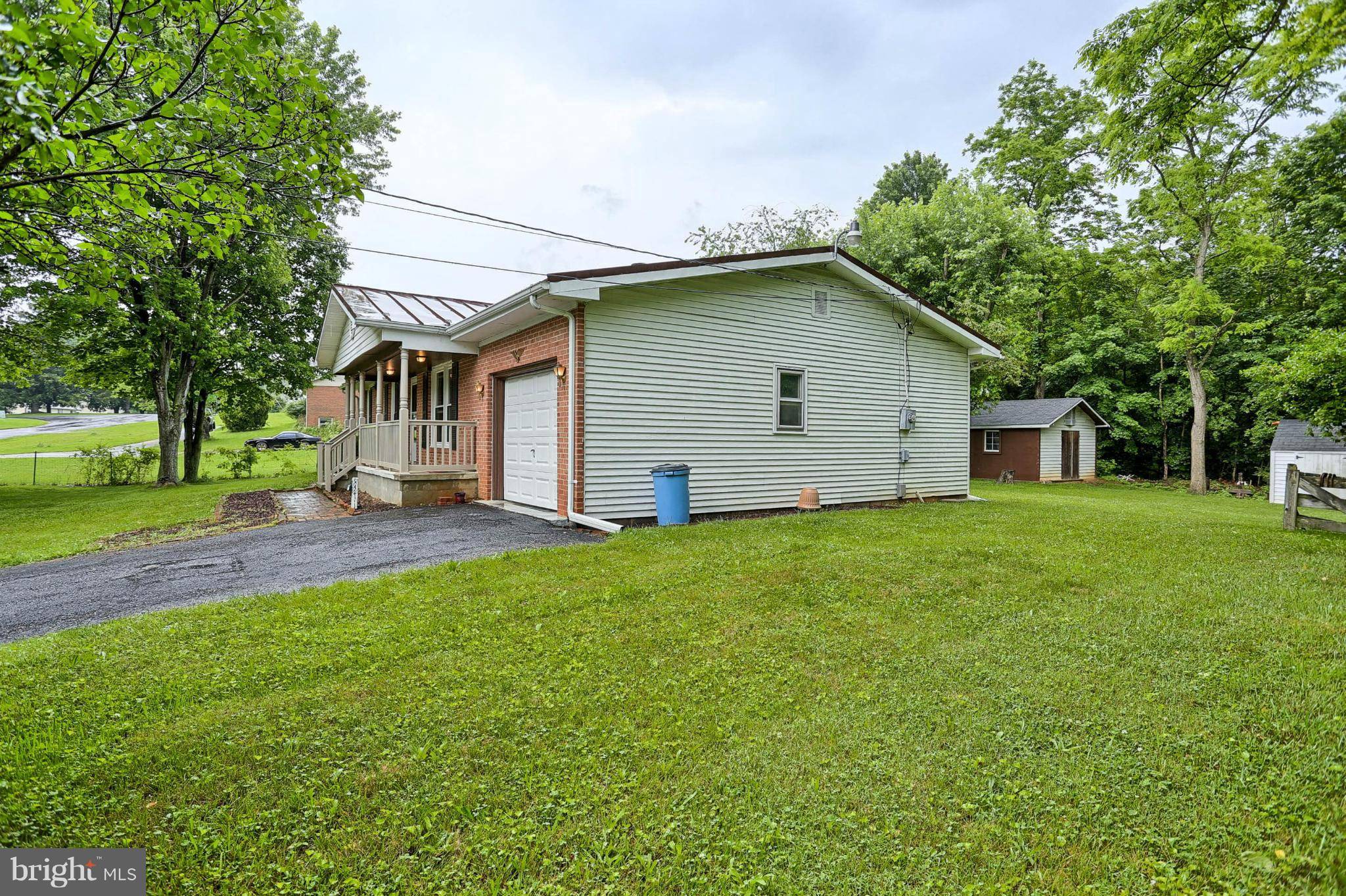 Falling Waters, WV 25419,132 LOCKHOUSE RD