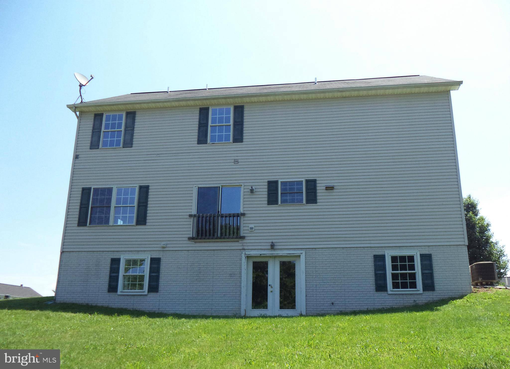 Falling Waters, WV 25419,188 HARVARD CT