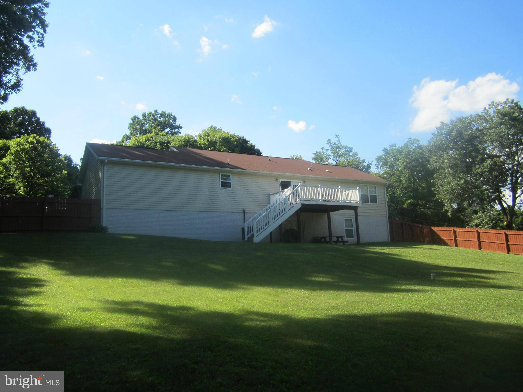 Falling Waters, WV 25419,281 EMERALD DR