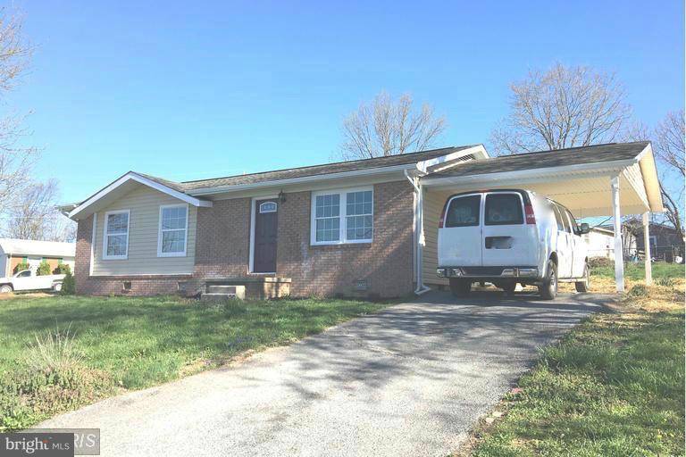 Kearneysville, WV 25430,124 LARIAT DR