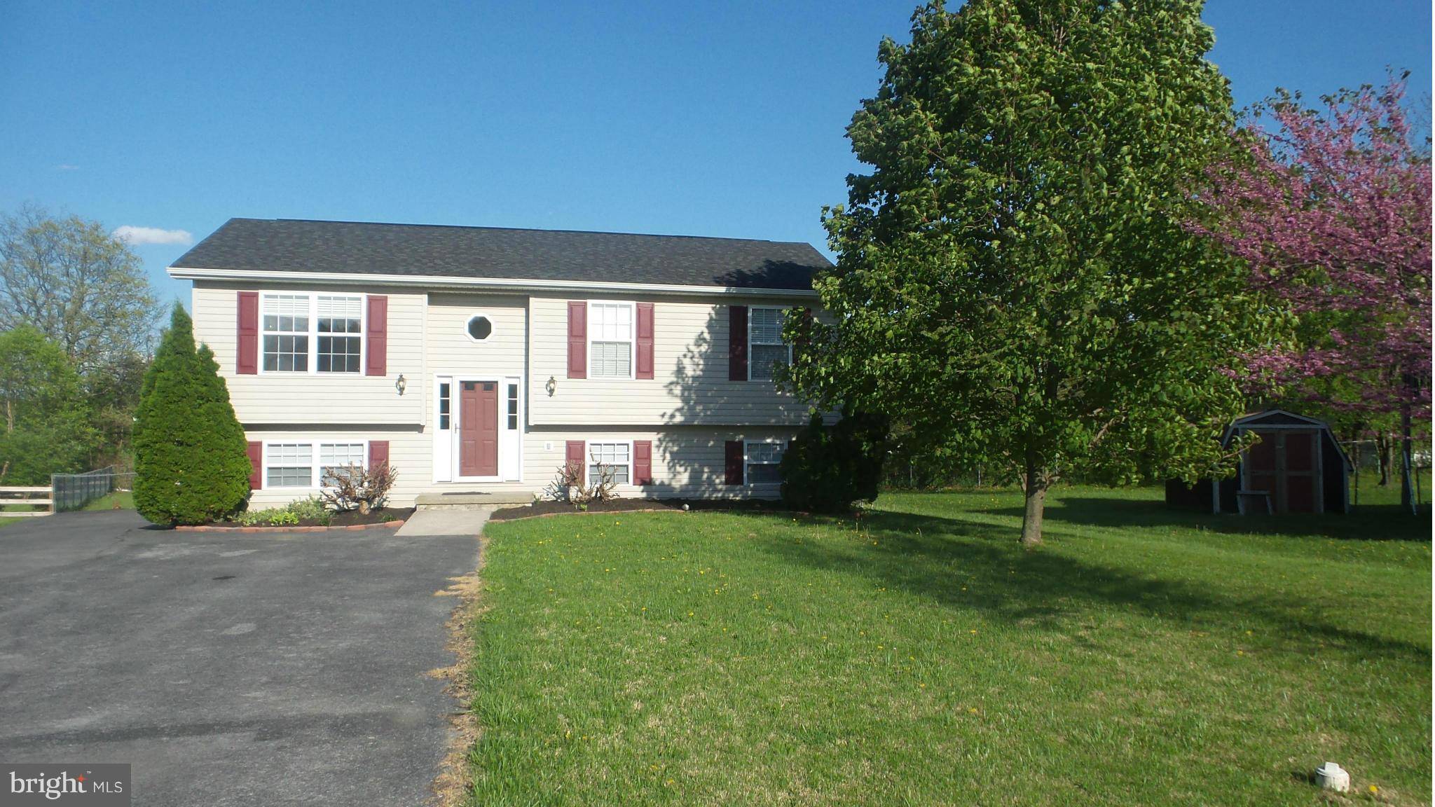 Martinsburg, WV 25405,112 ARBUTUS LN