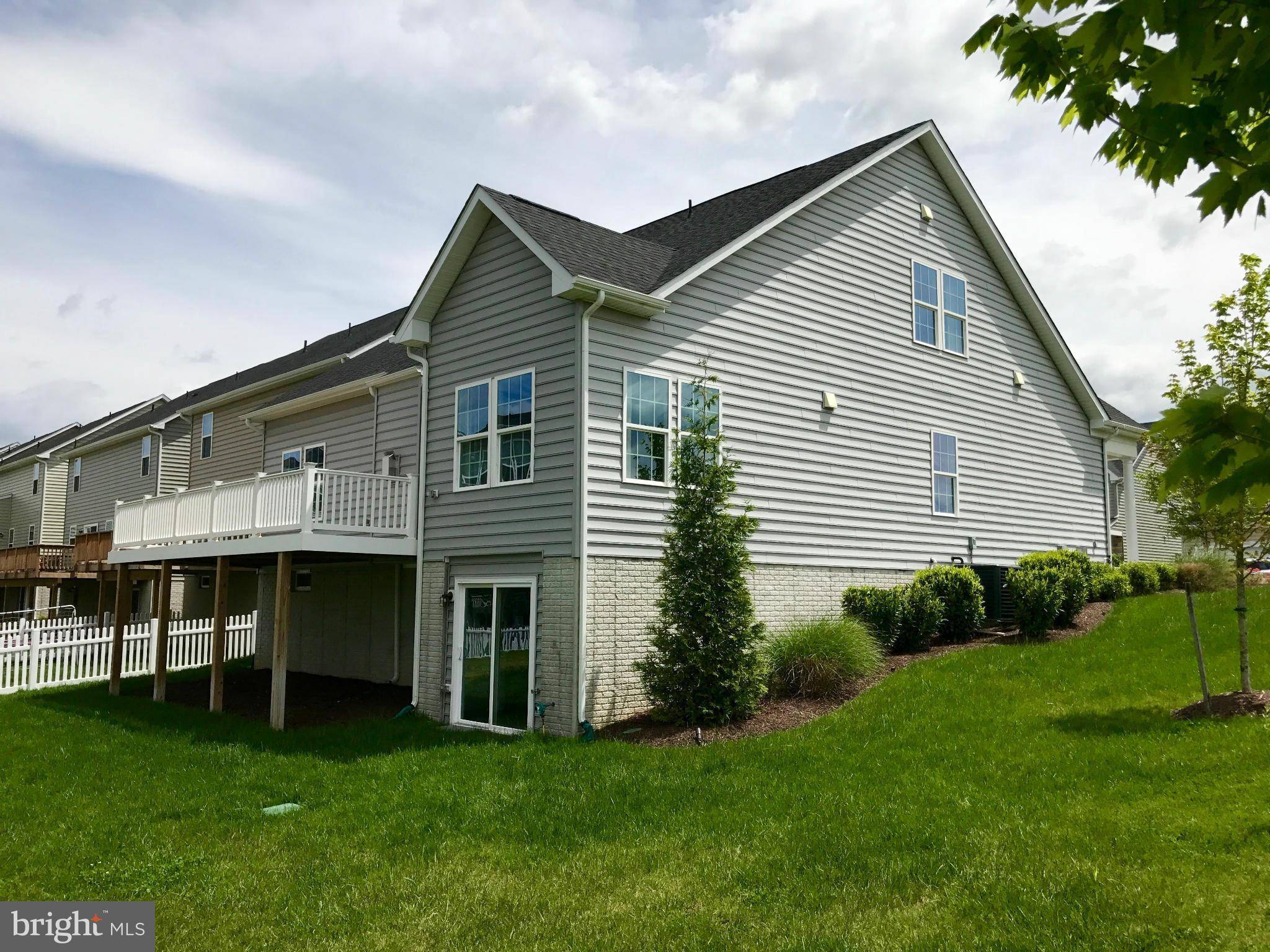 Falling Waters, WV 25419,19 TOLLERTON TRL