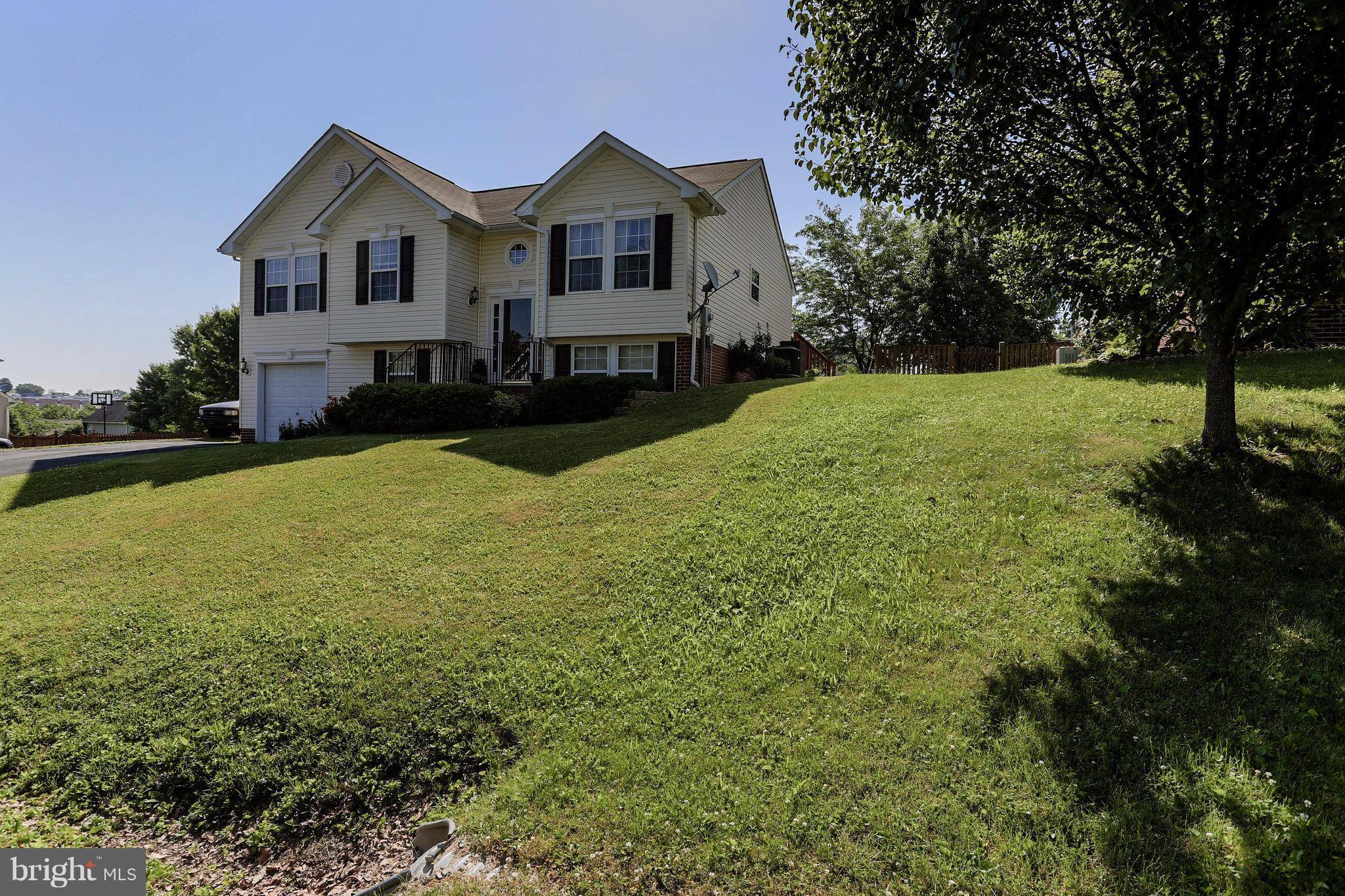 Martinsburg, WV 25401,1088 TALISMAN DR