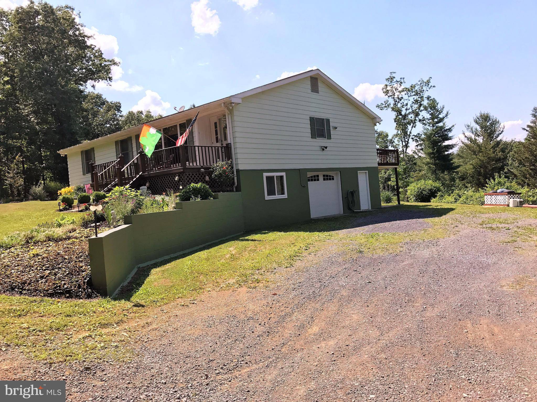 Bunker Hill, WV 25413,421 VILLA DR