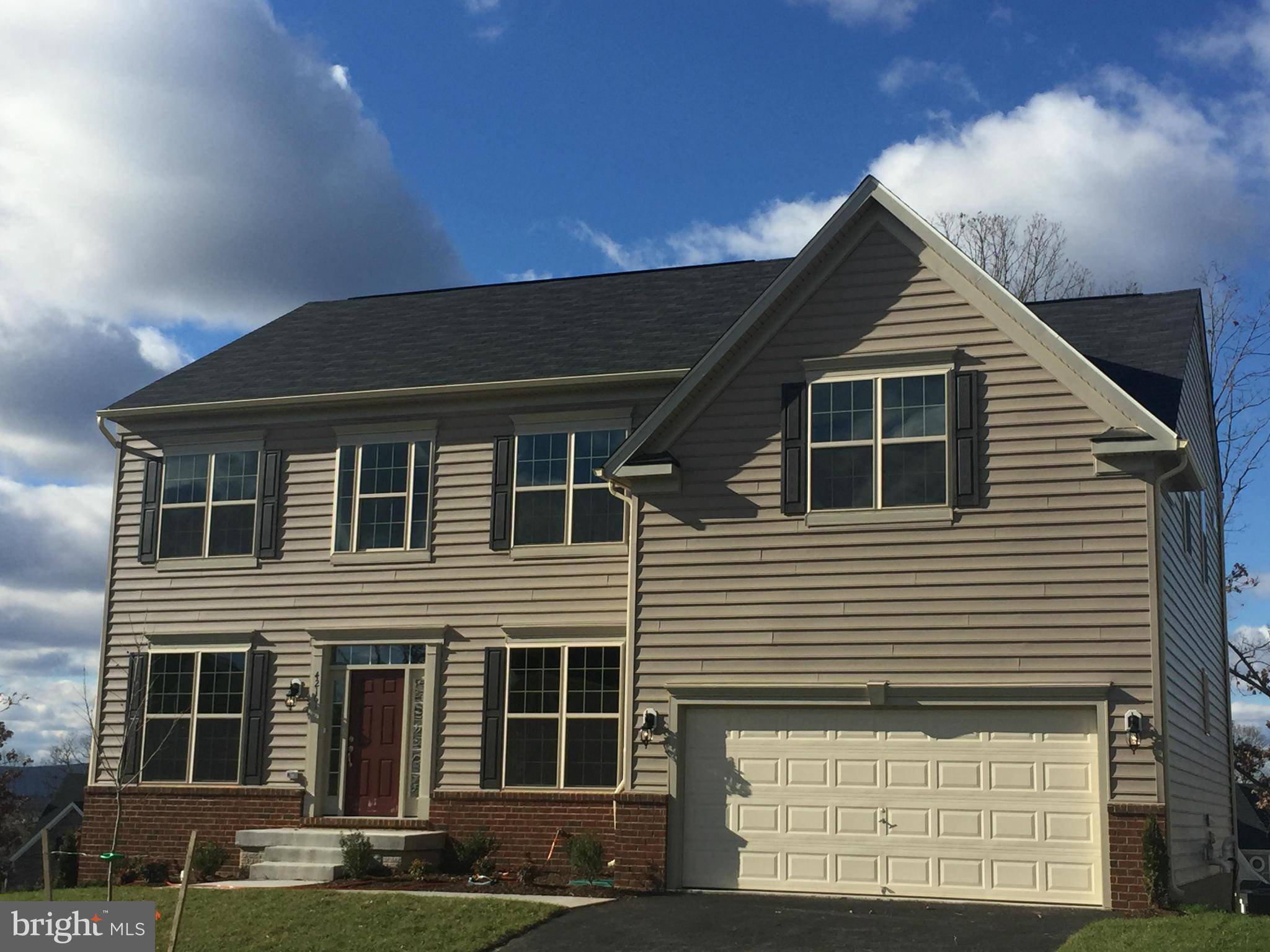 Aldie, VA 20105,42161 OAK CREST CIR