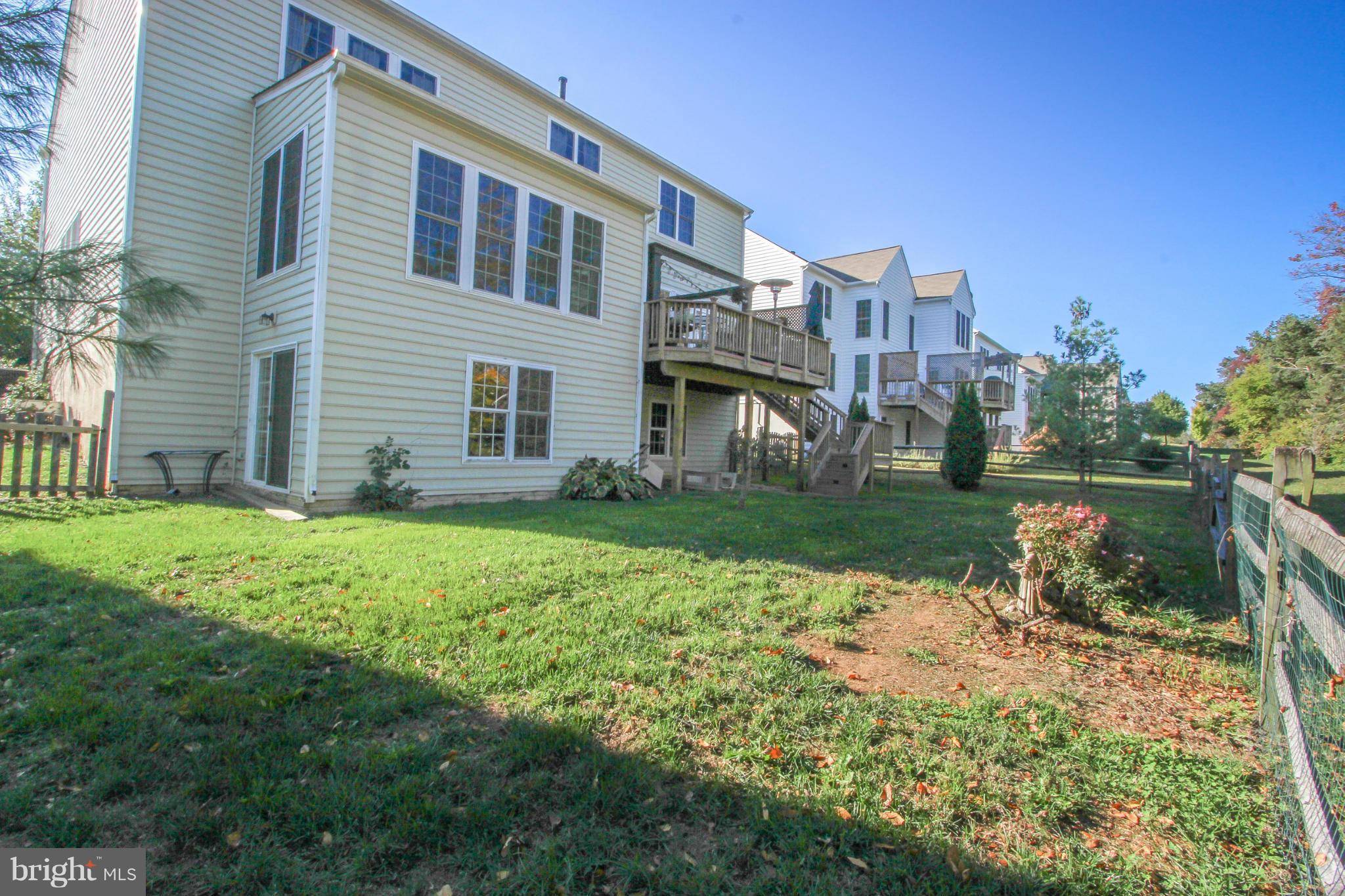 Chantilly, VA 20152,43782 BROWNBURG PL