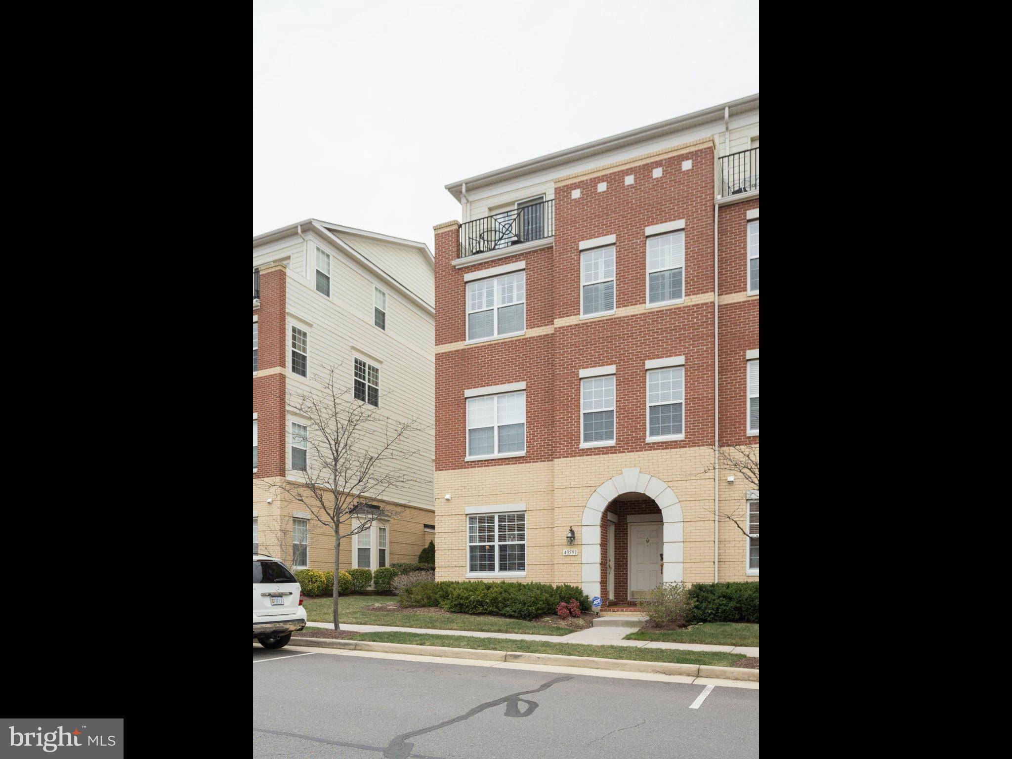 Leesburg, VA 20176,43591 MCDOWELL SQ