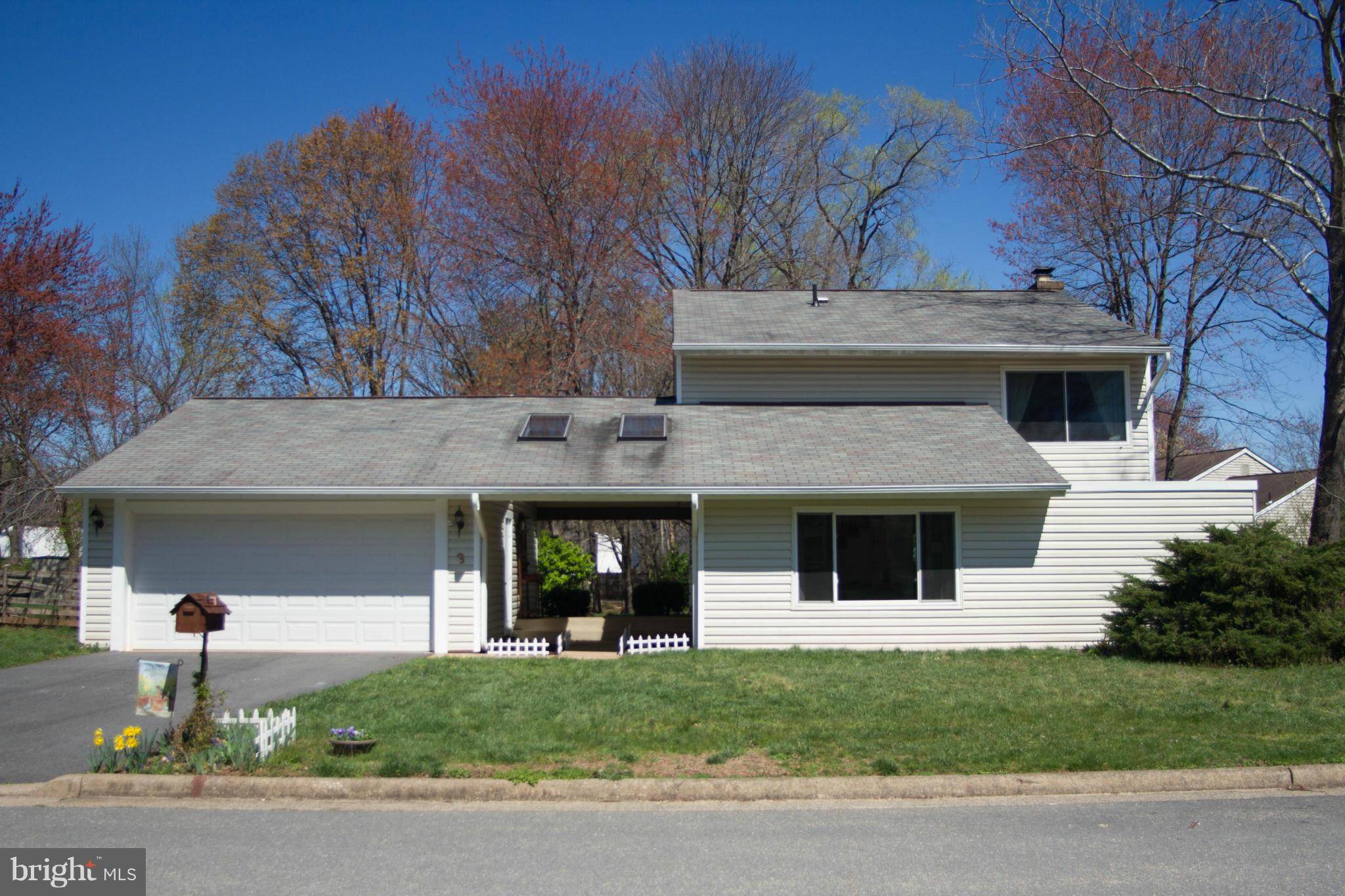 Sterling, VA 20164,3 CHEVAL CT