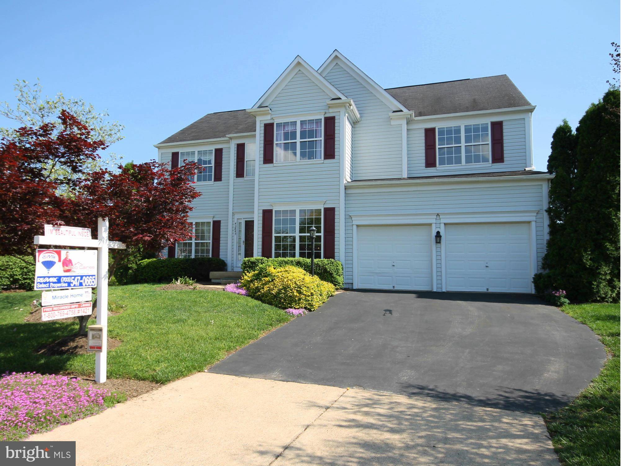 Ashburn, VA 20147,43845 ROBINDALE CT