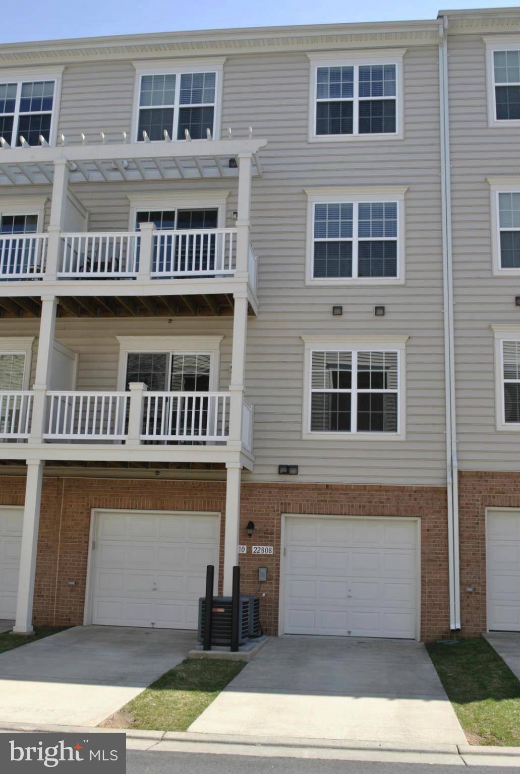 Ashburn, VA 20148,22808 FERNCREST TER