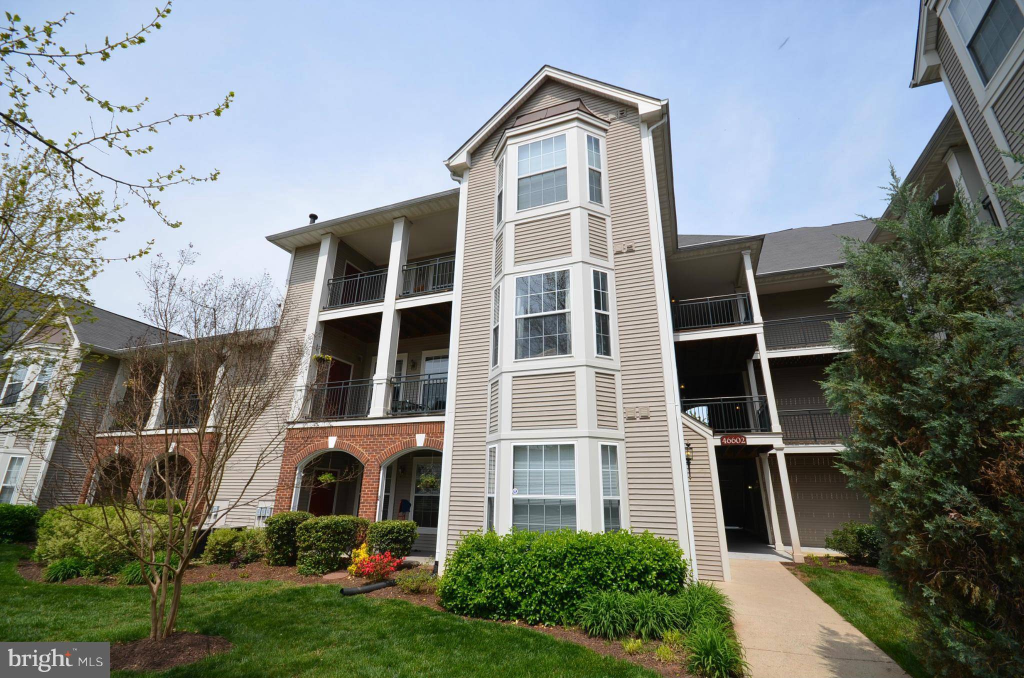 Potomac Falls, VA 20165,46602 ELLICOTT SQ #200