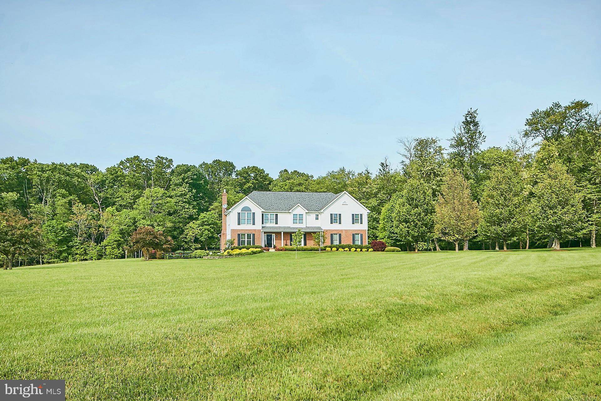 Round Hill, VA 20141,16784 PALOMA CIR