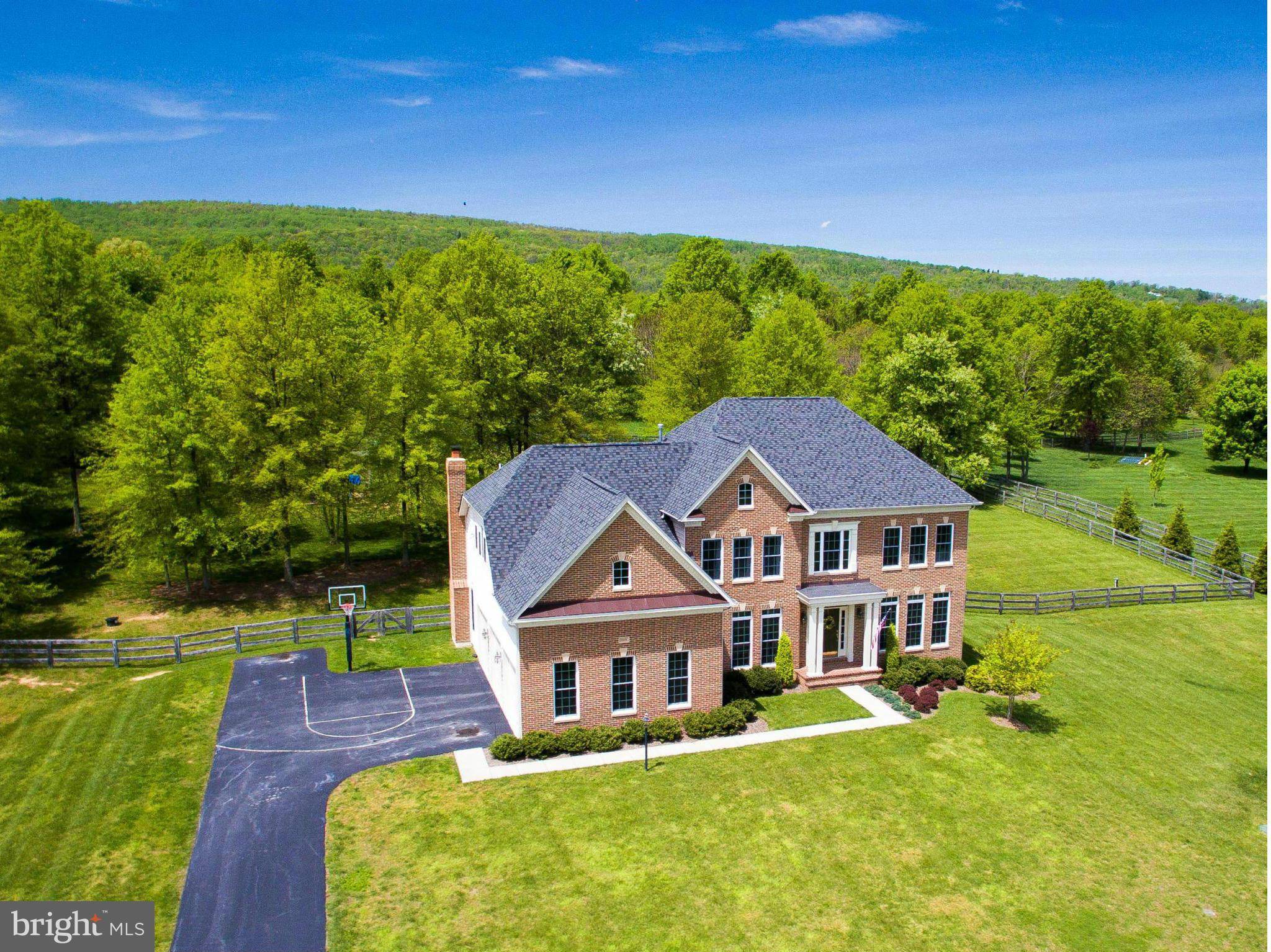 Round Hill, VA 20141,17273 FONTAINE CT