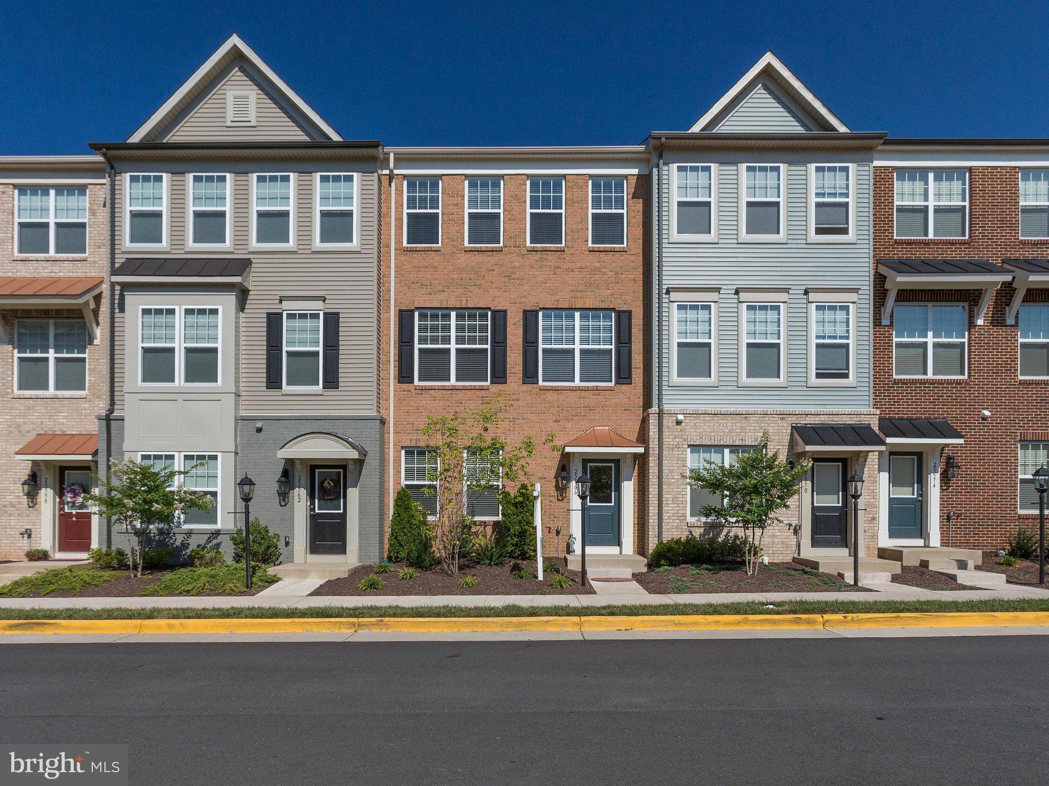 Chantilly, VA 20152,25566 FELTRE TER