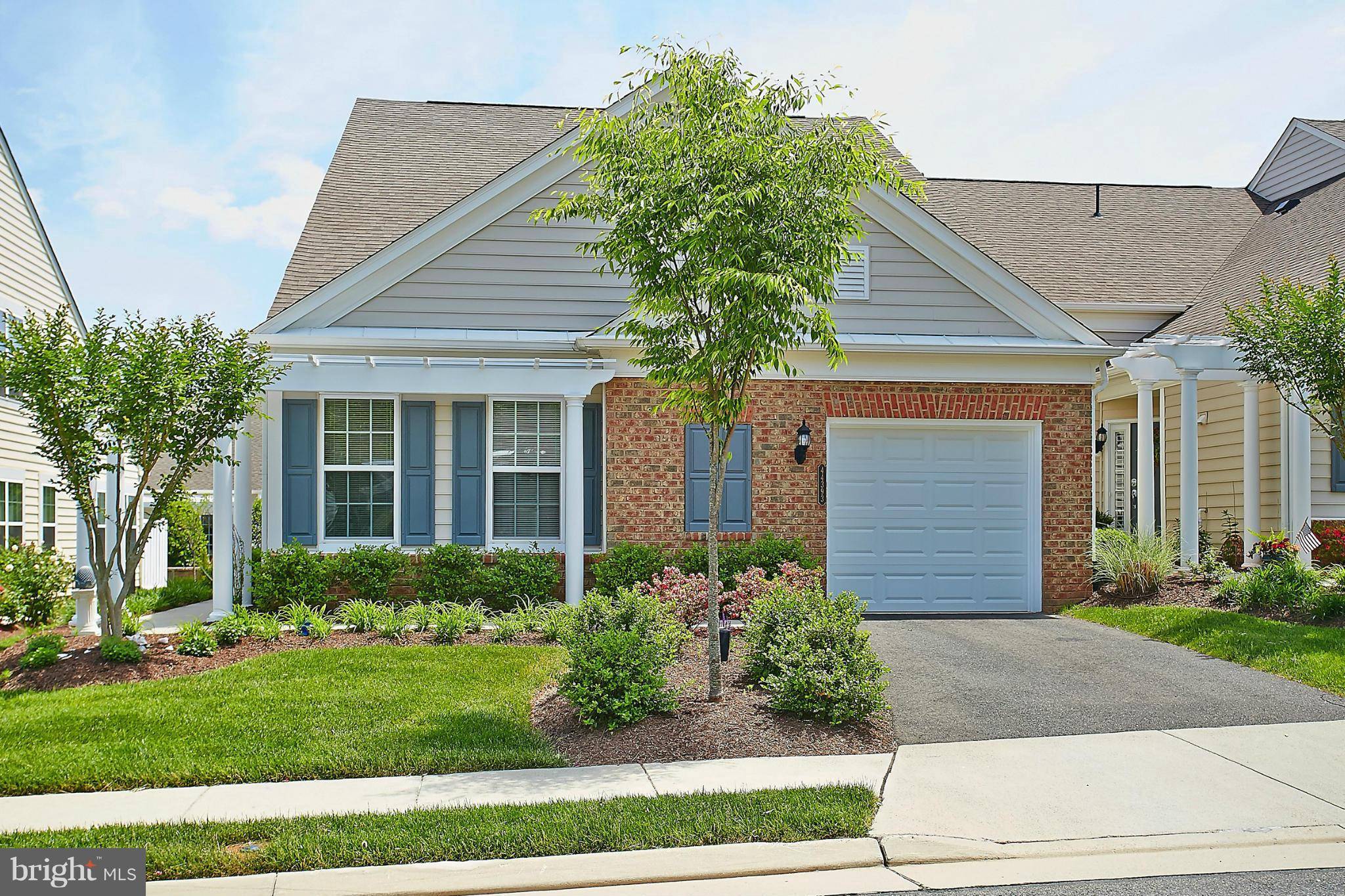 Ashburn, VA 20147,44393 OAKMONT MANOR SQ