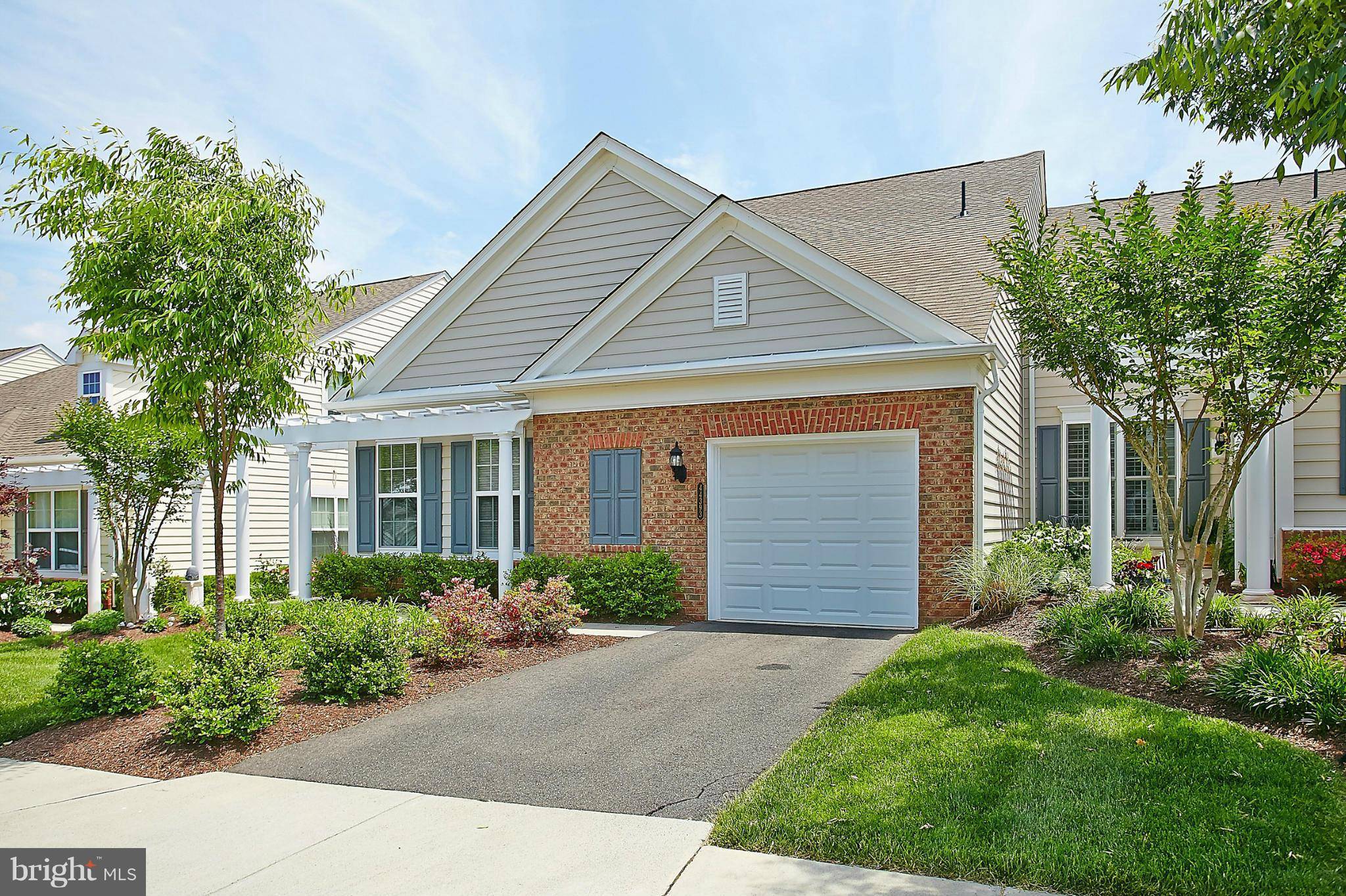 Ashburn, VA 20147,44393 OAKMONT MANOR SQ