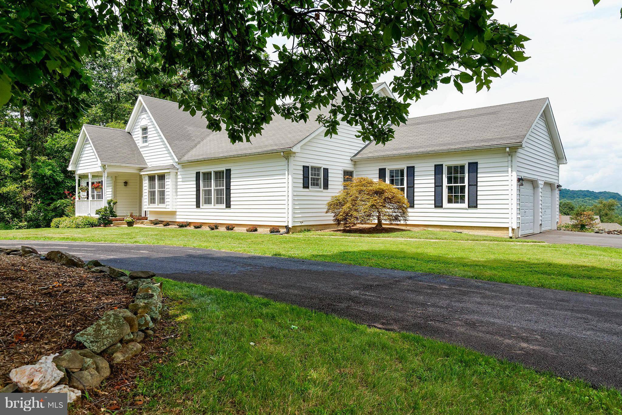 Round Hill, VA 20141,35405 CARNOUSTIE CIR