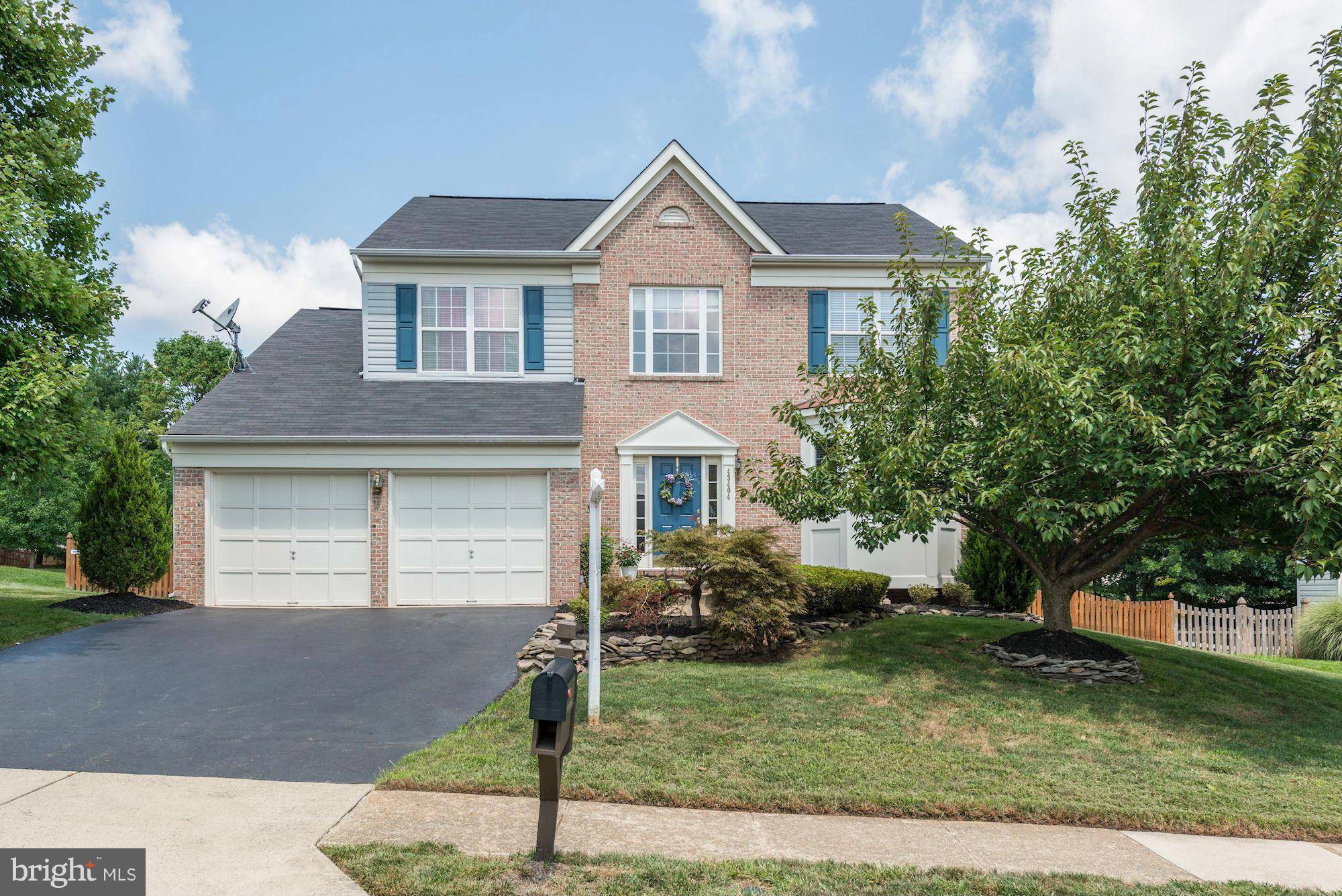 Ashburn, VA 20147,43404 COVENT GARDEN DR