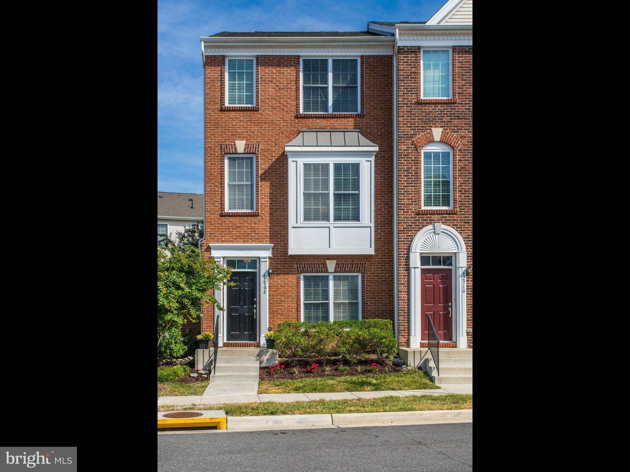 Chantilly, VA 20152,42908 MCCOMAS TER