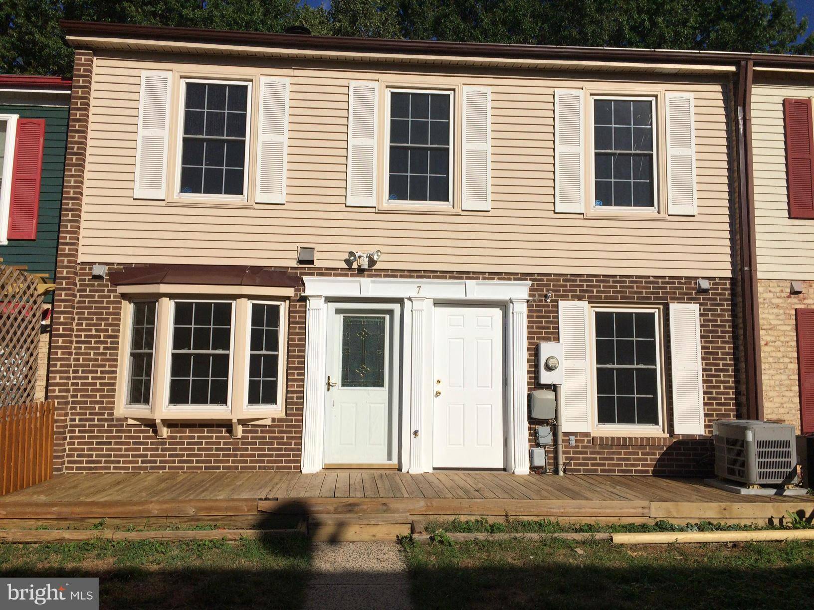 Leesburg, VA 20176,7 HANCOCK PL NE