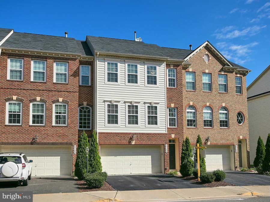 Chantilly, VA 20152,25186 BEACH PL