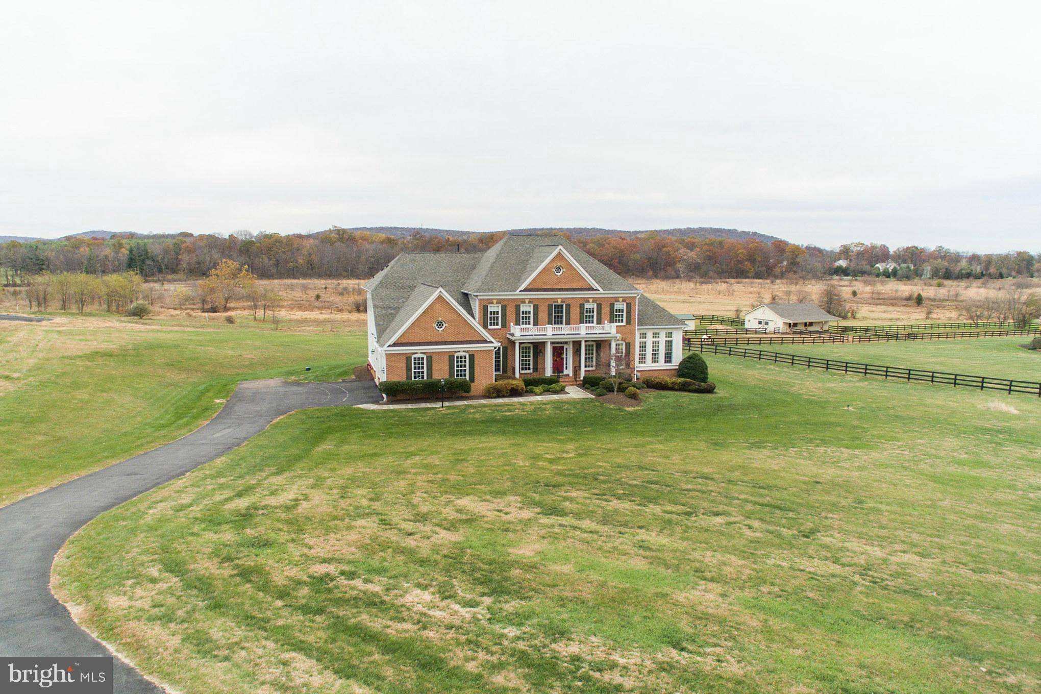 Round Hill, VA 20141,35526 GREYFRIAR DR