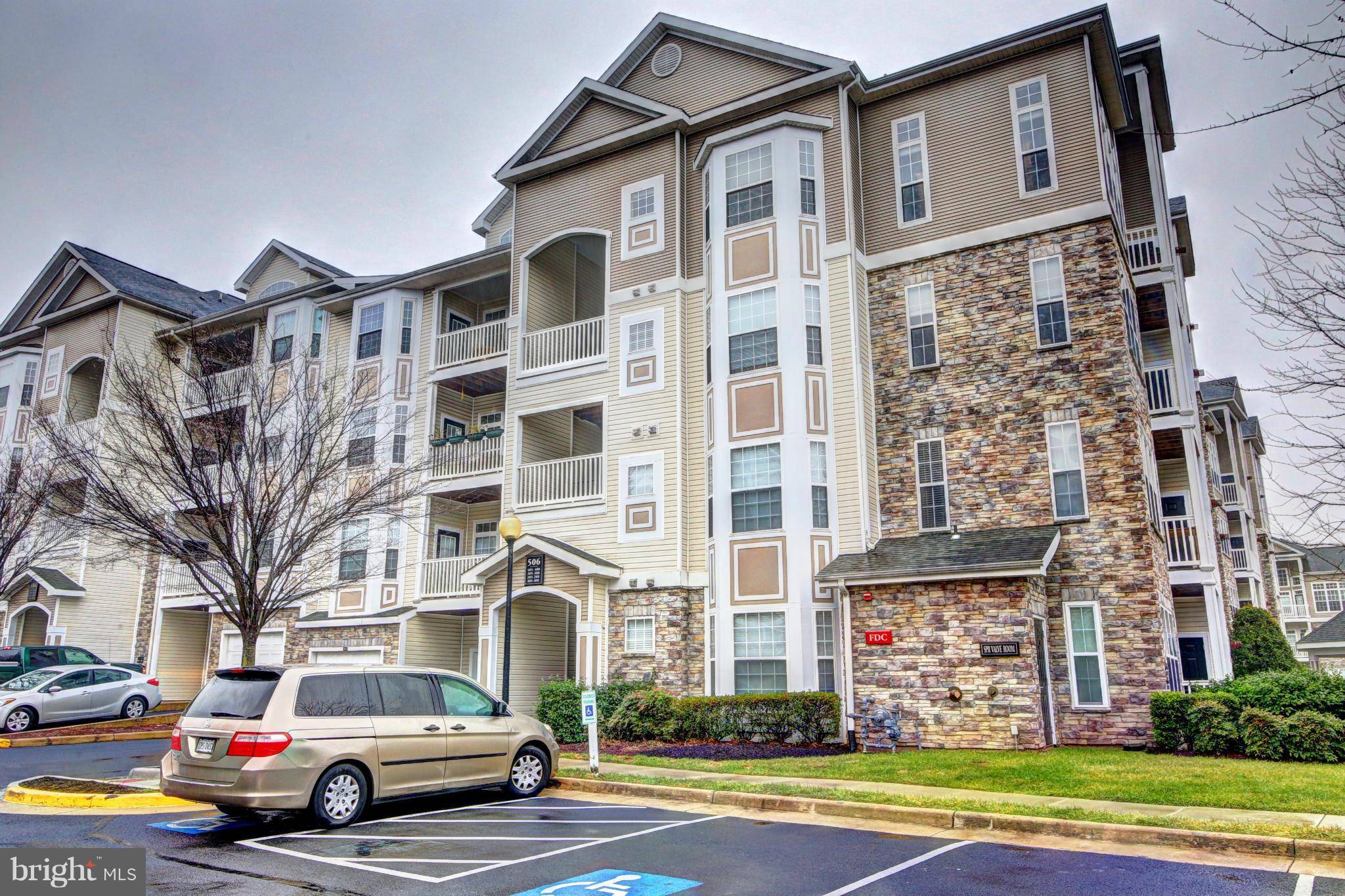 Leesburg, VA 20175,506 SUNSET VIEW TER SE #301