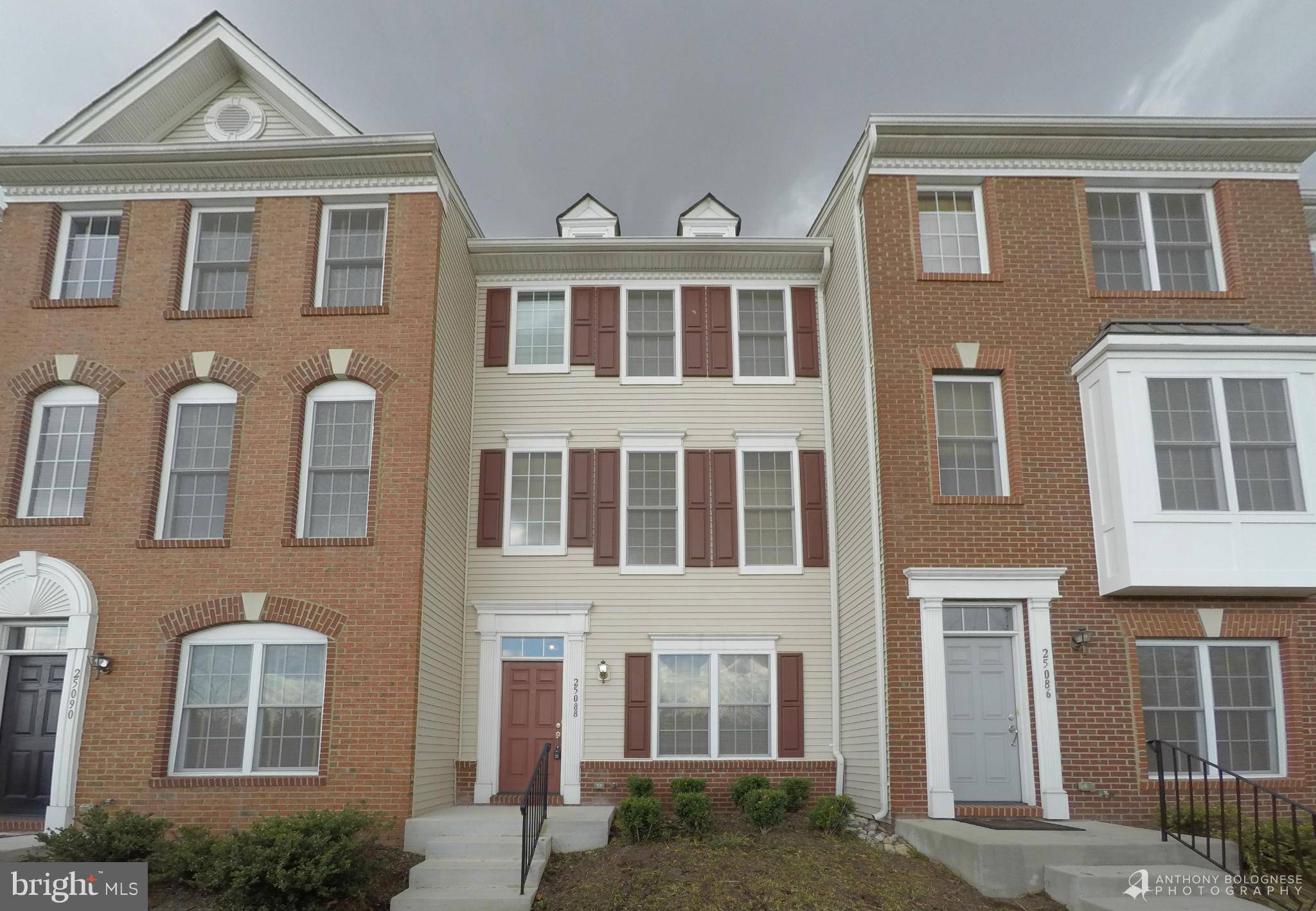 Chantilly, VA 20152,25088 LOMAX TER