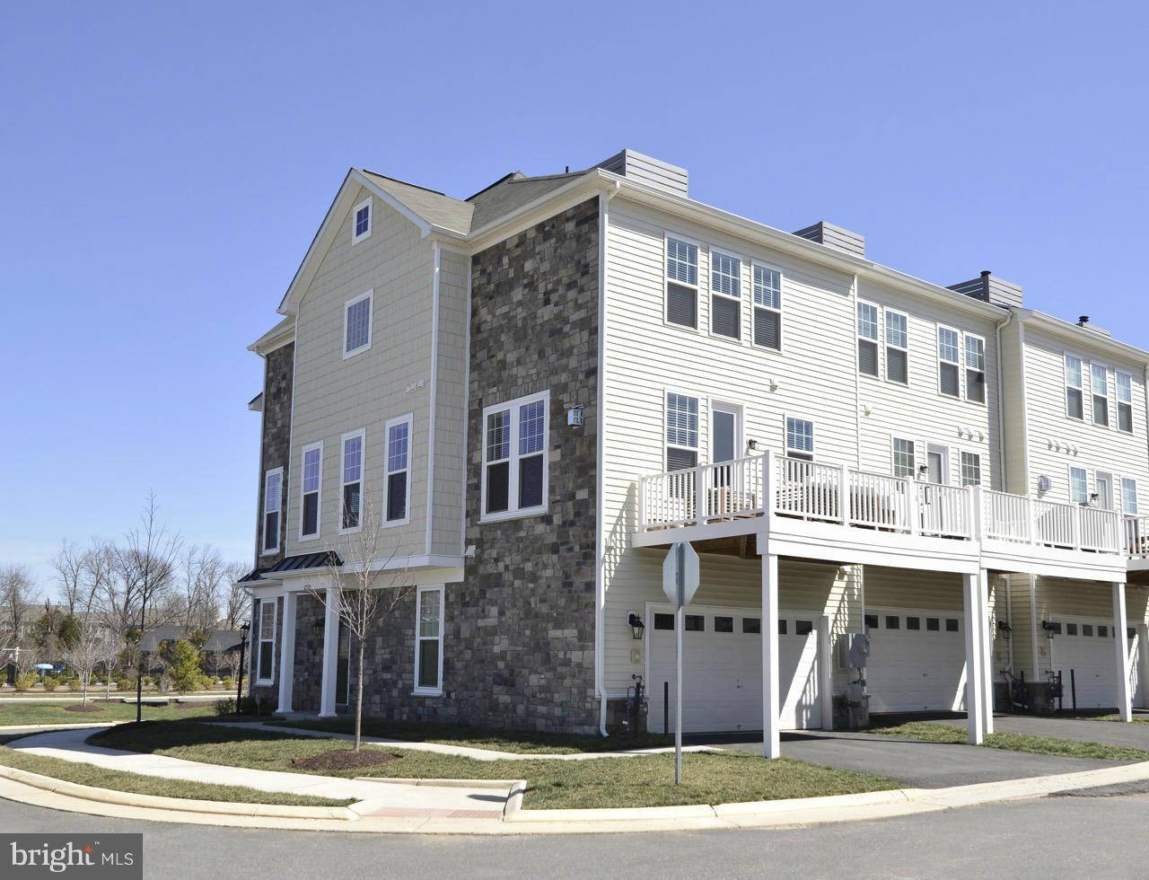 Ashburn, VA 20148,42372 BENFOLD SQ