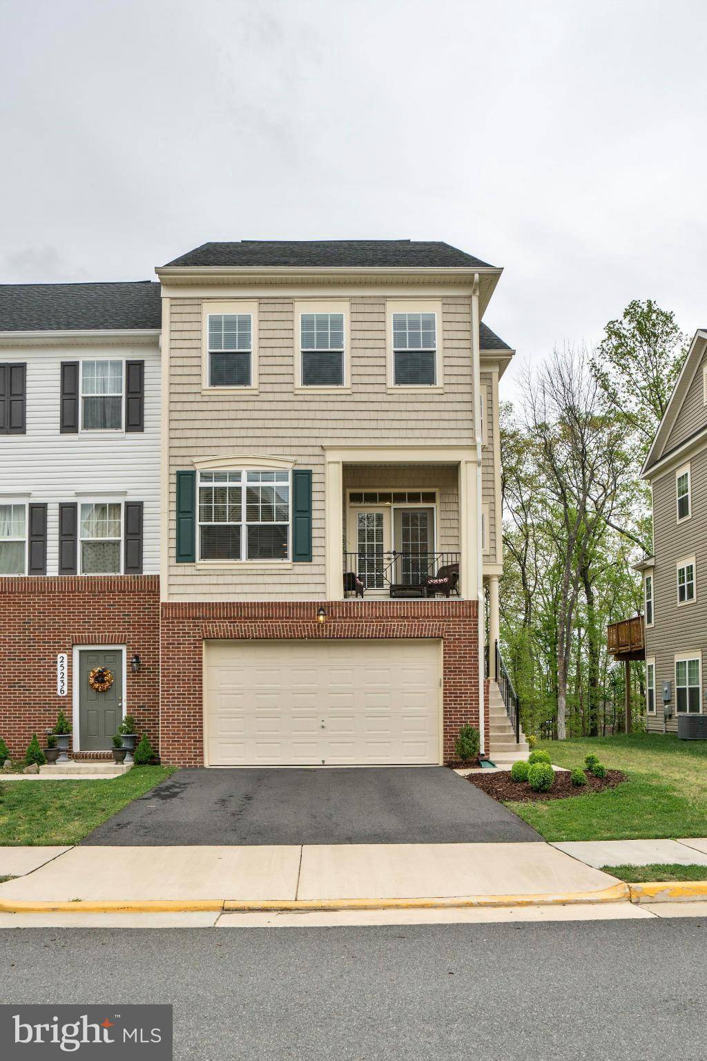 Chantilly, VA 20152,25238 DEMILTON TER