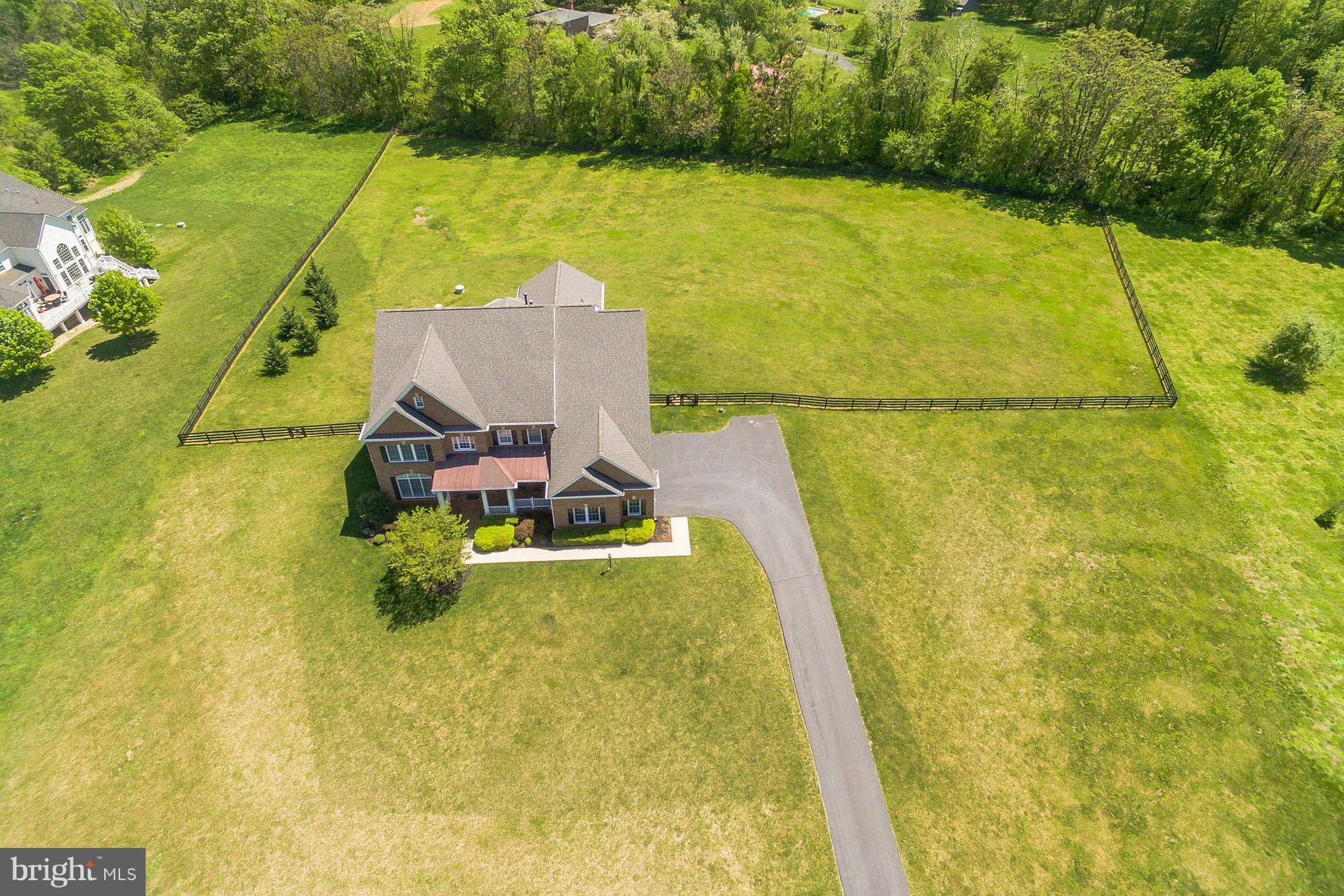 Round Hill, VA 20141,35633 GLENCOE CT