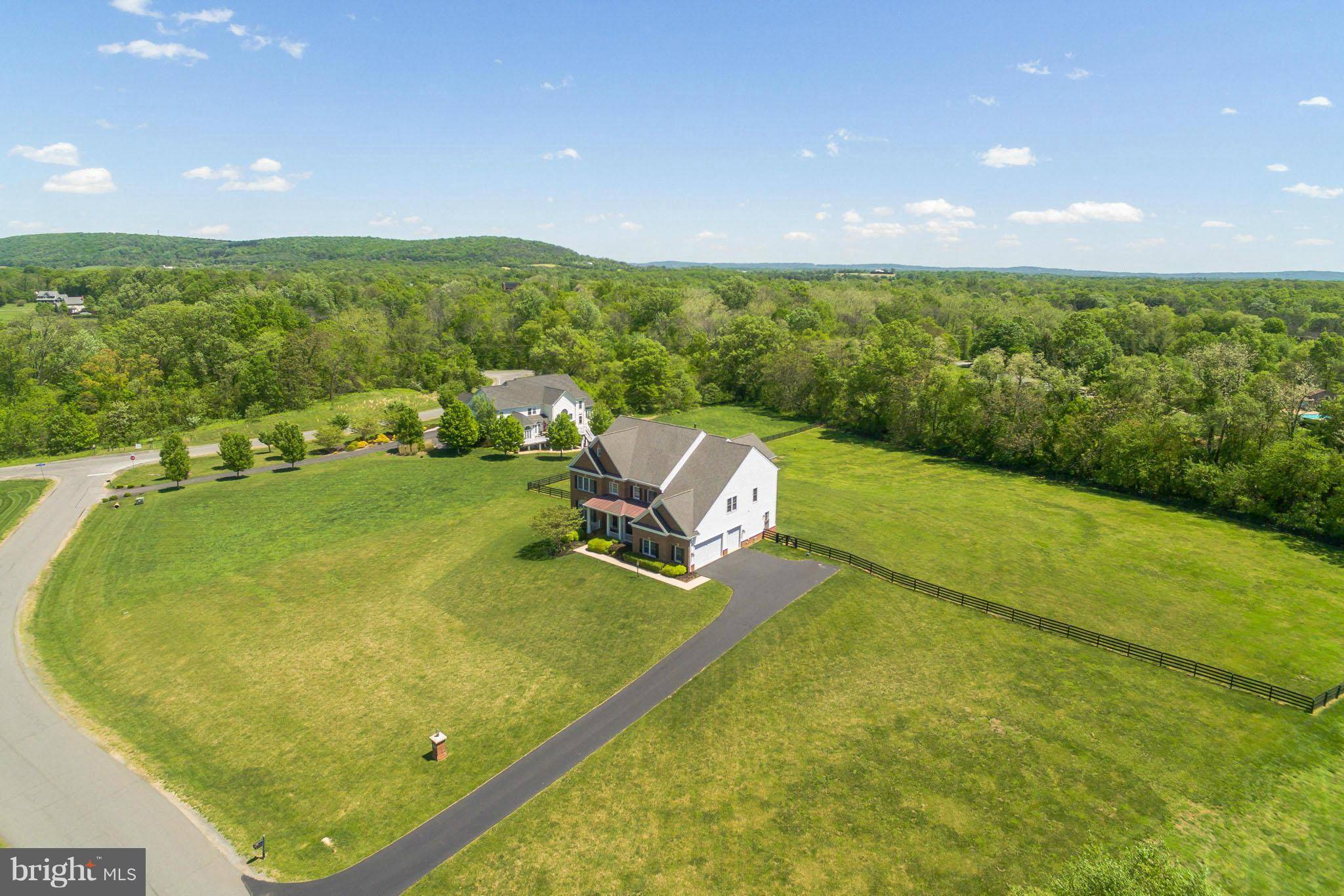 Round Hill, VA 20141,35633 GLENCOE CT