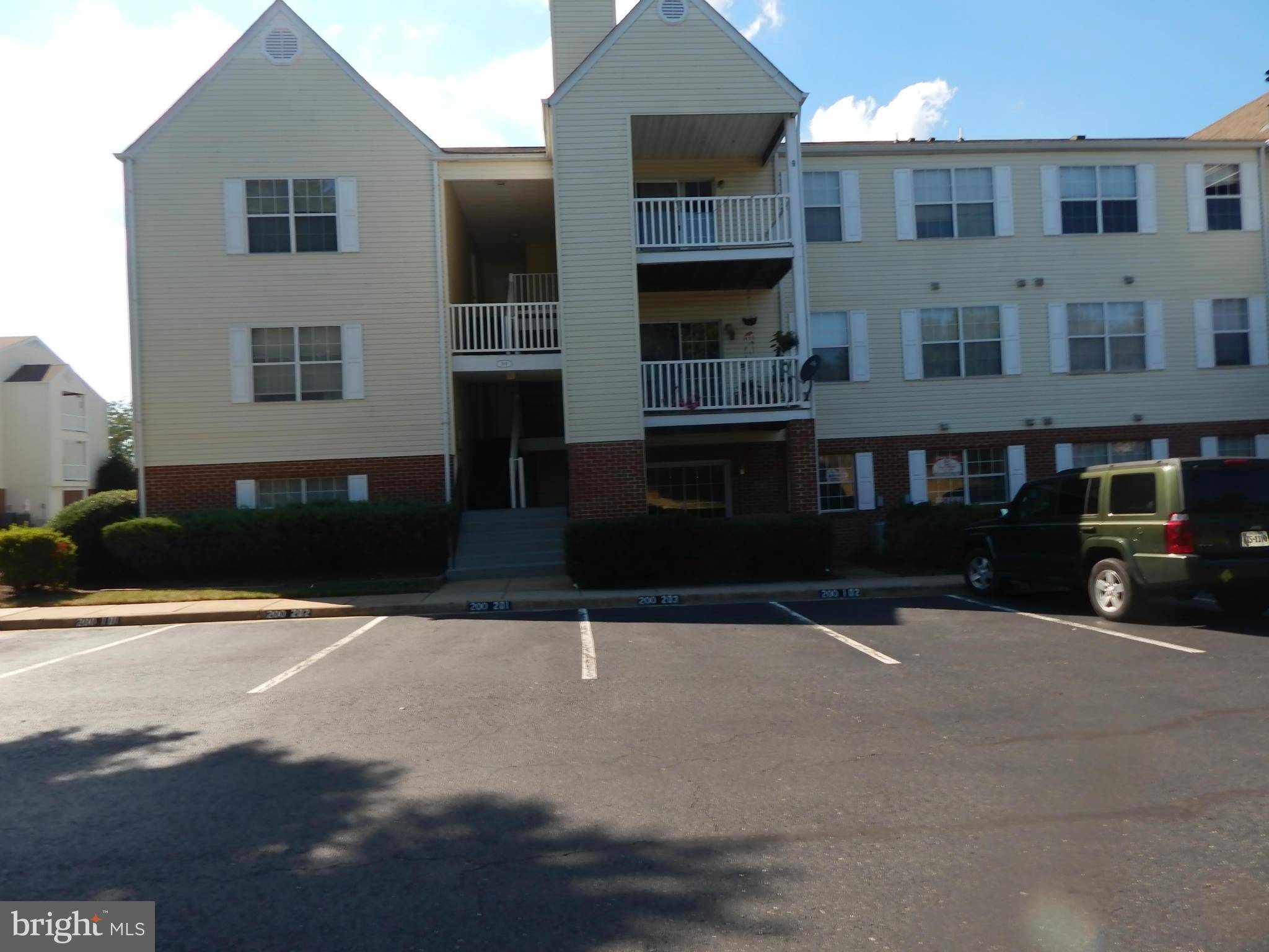 Stafford, VA 22556,200 GROSVENOR LN #3